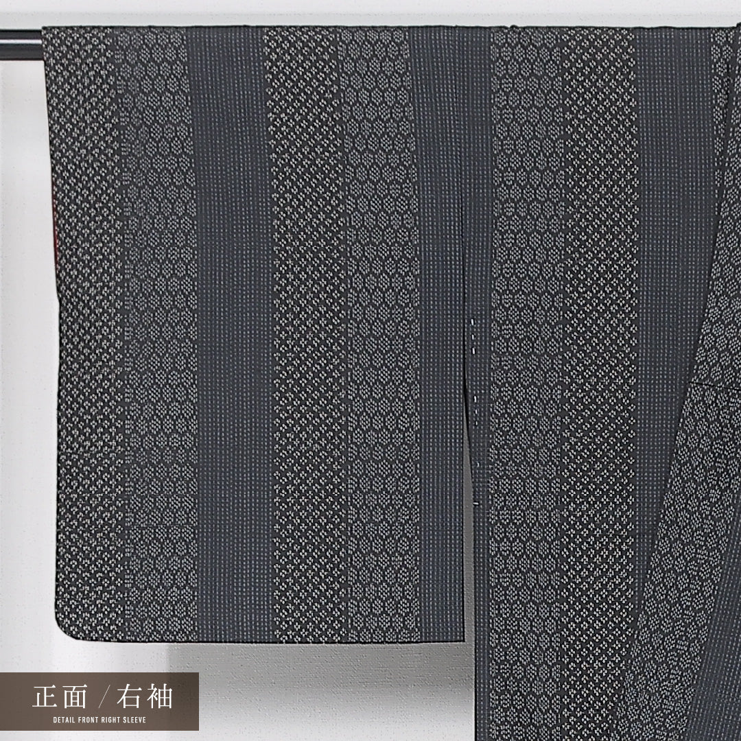 紬 身丈164cm 裄丈64.5cm Sランク L 正絹 袷 広衿 シック 縞 カジュアル 黒系 1216-12003