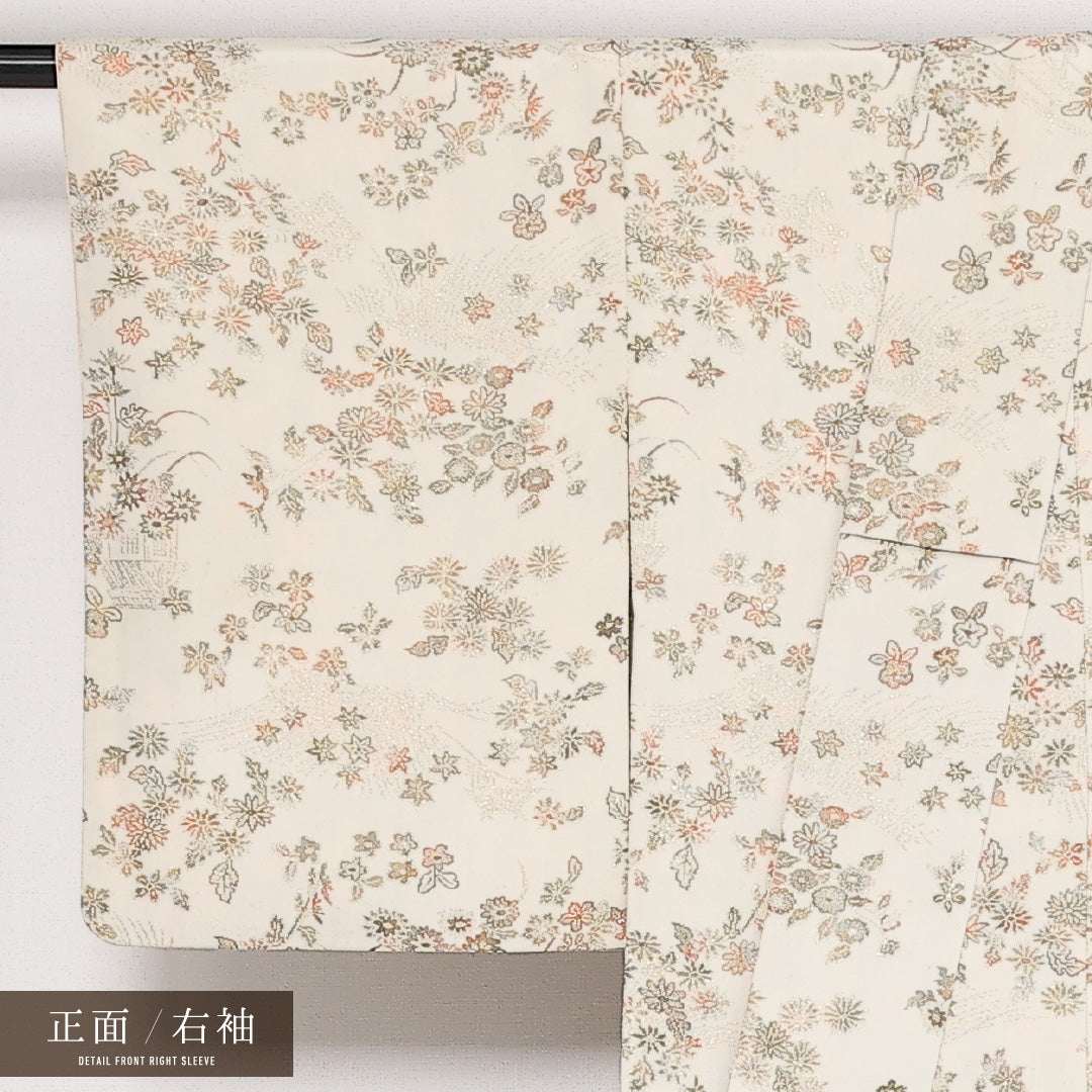 お召 袷 身丈159cm 裄丈62cm 正絹 Aランク インフォーマル 広衿 Mサイズ 漆糸 菊 紅葉 白系 RP 1222-13630
