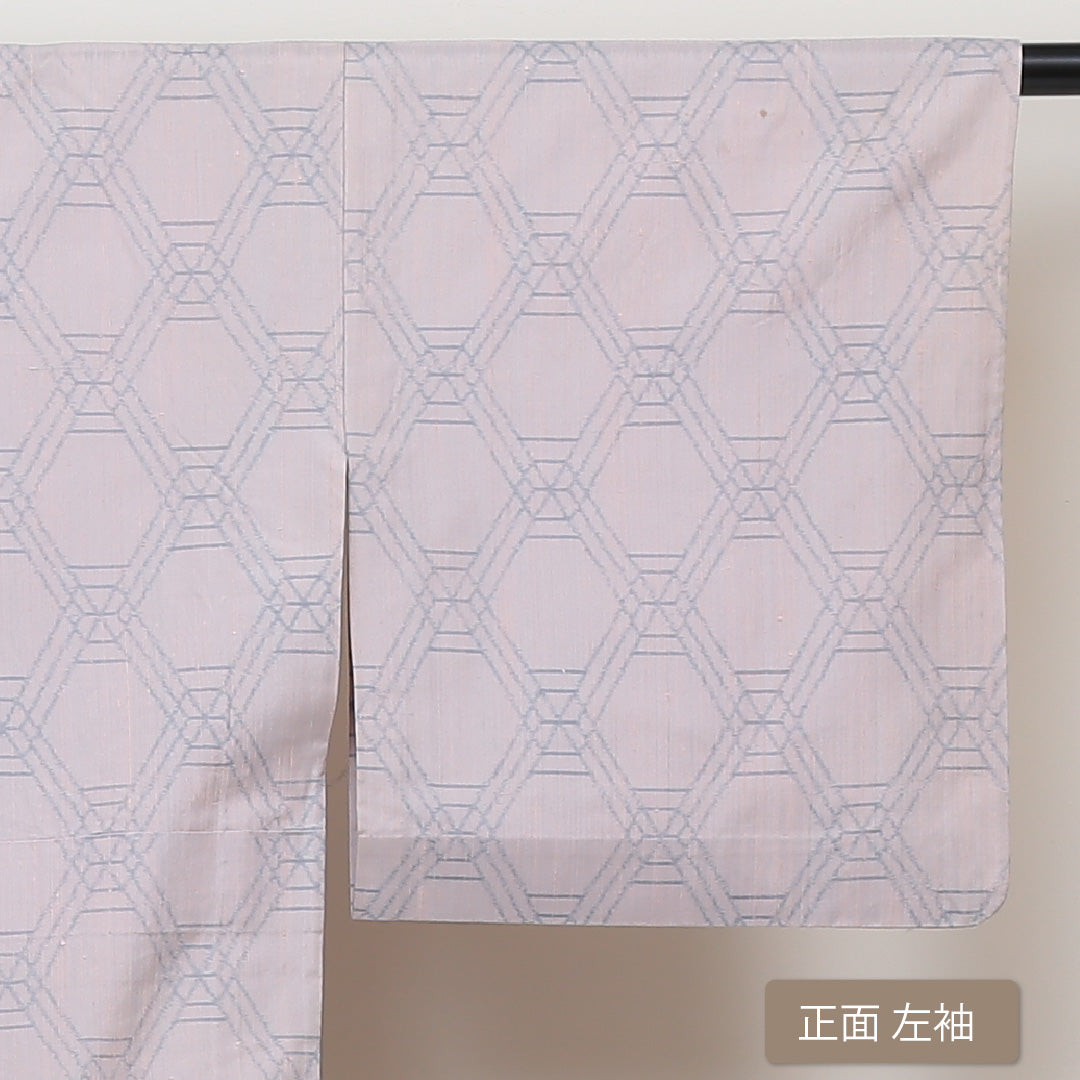 紬 単衣 身丈148cm 裄丈62cm 正絹 Cランク カジュアル バチ衿 XSサイズ 籠目 ピンク系 LP 1223-02924