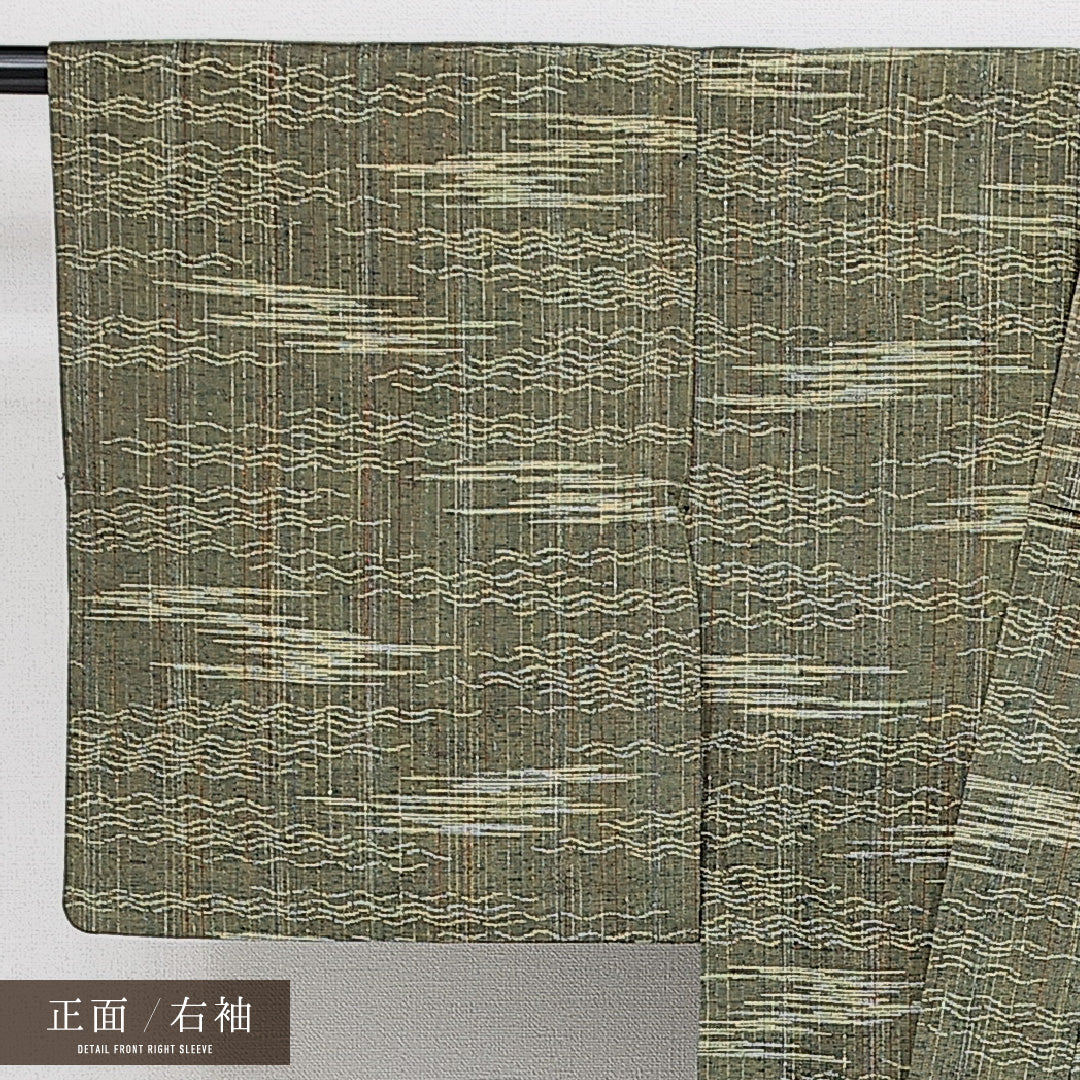紬 単衣 身丈151cm 裄丈63cm 正絹 Sランク カジュアル バチ衿 Sサイズ 波 素朴 淡い 緑系 RP 1223-14590