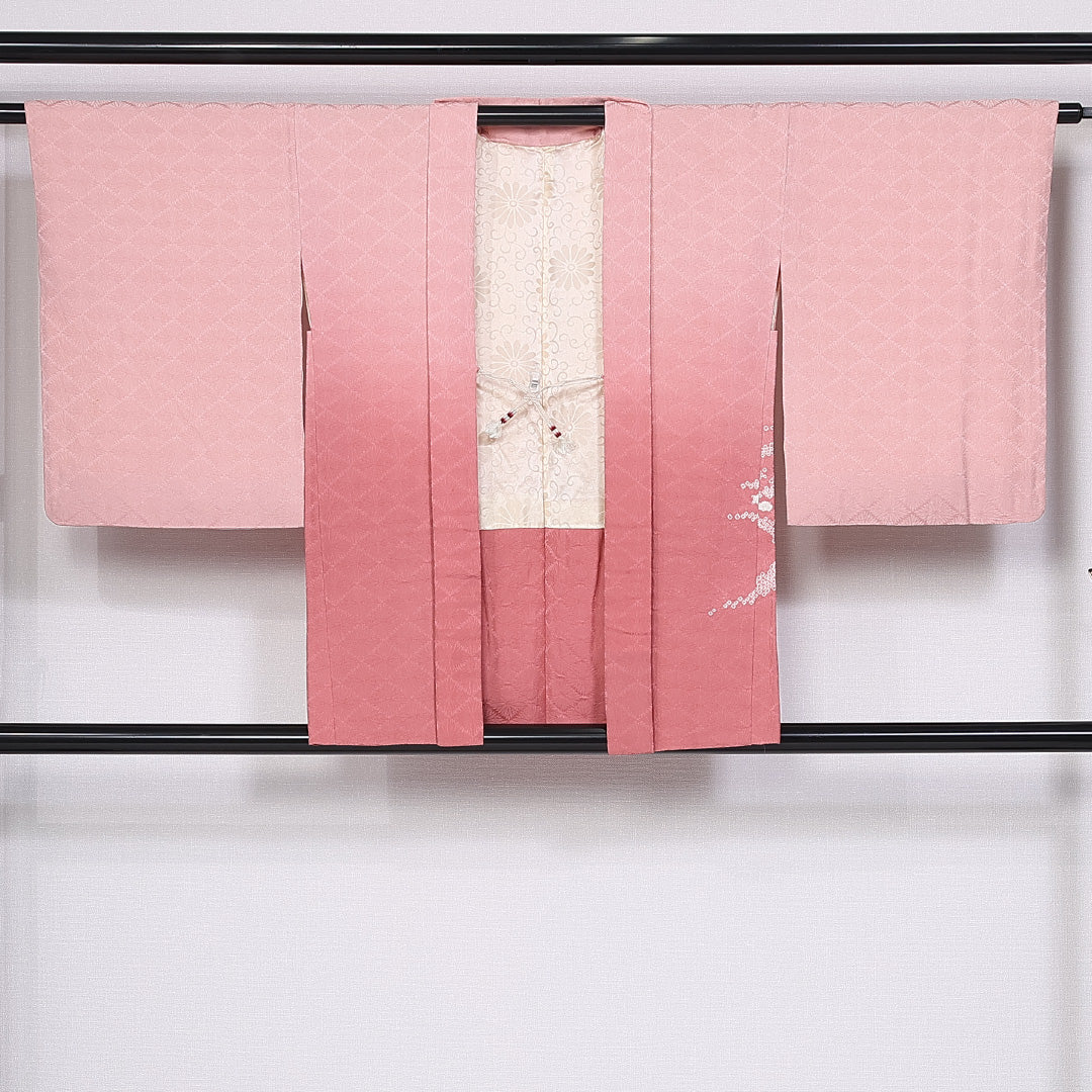 絵羽羽織 袷 身丈79cm 裄丈64cm 正絹 Bランク 紋意匠 (菊) インフォーマル Mサイズ ぼかし染 紐あり 山 ピンク系 HP 1234-10613