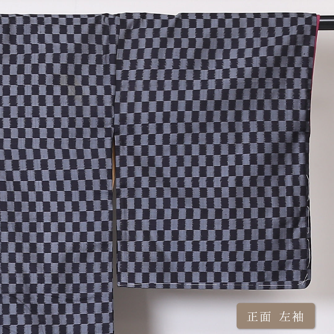 アンティーク お召 袷 身丈150cm 裄丈67cm 正絹 Bランク 広衿 Sサイズ 市松 黒系 PO 1222-03330