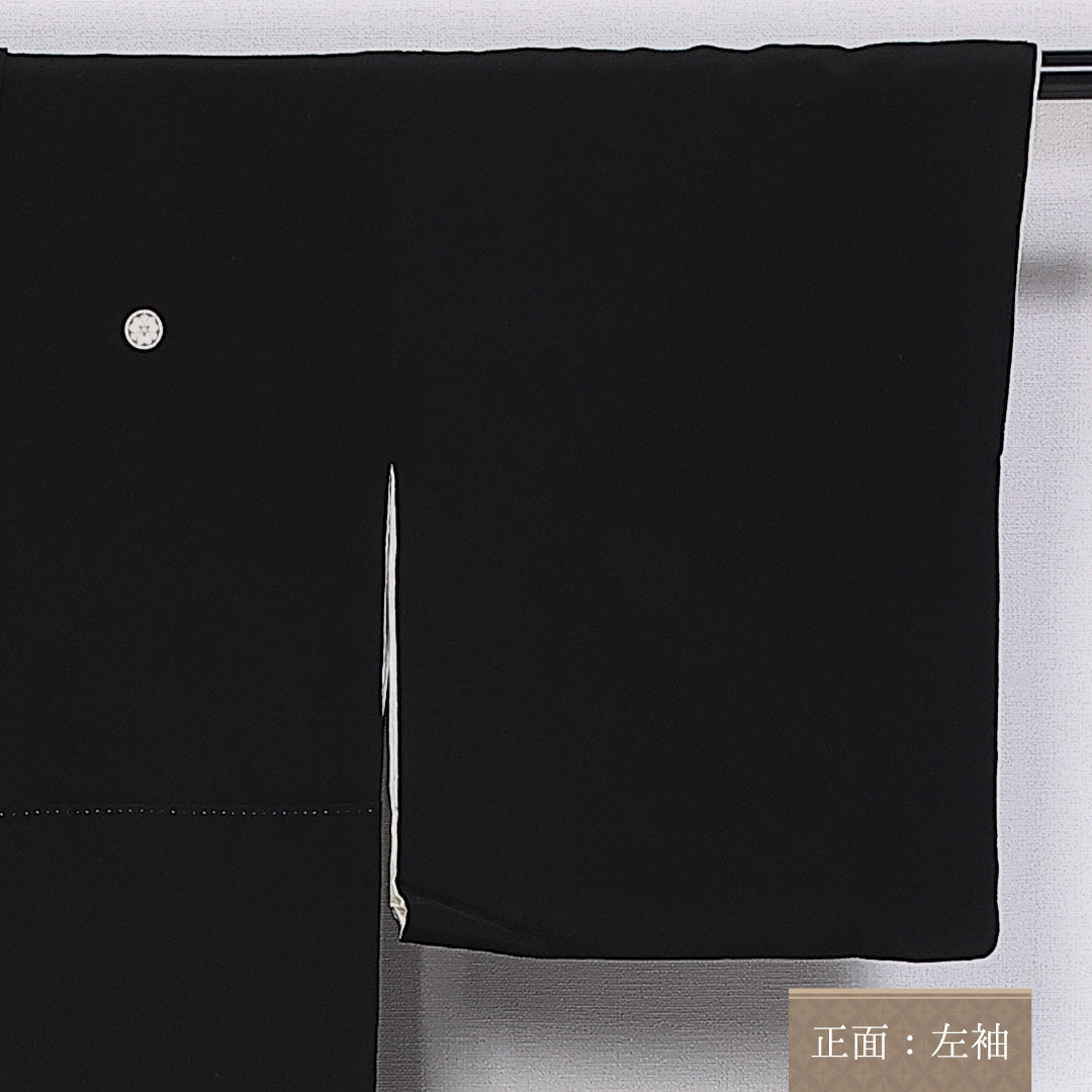 黒留袖 五つ紋 丸に剣片喰 身丈150cm 裄丈60.5cm Sランク 正絹 袷 比翼 広衿 S 金駒刺繍 松 金駒刺繍 松 フォーマル 黒系 1211-F0328