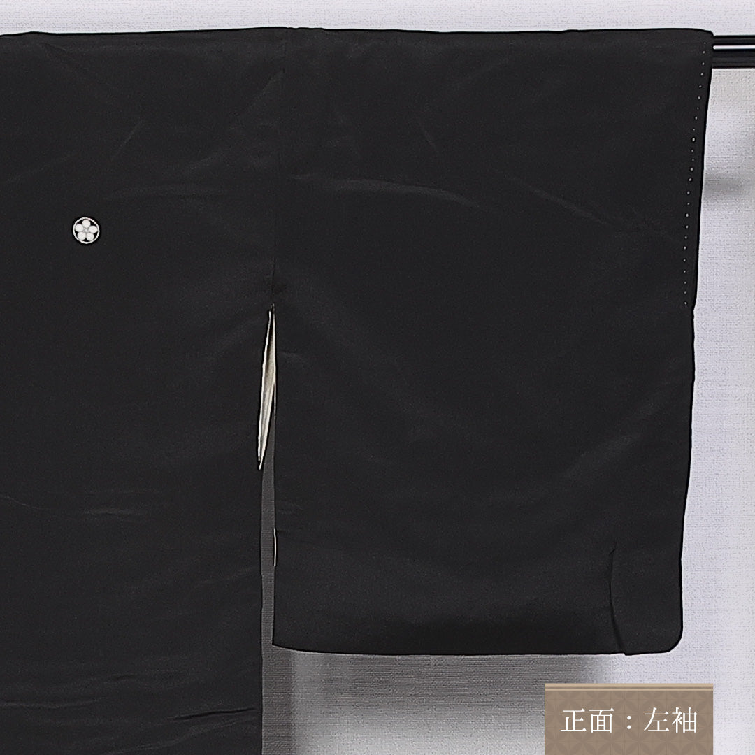 黒留袖 五つ紋 丸に梅鉢 身丈159cm 裄丈64cm Cランク 正絹 袷 広衿 M 刺繍 桐 フォーマル 黒系 1211-F0317