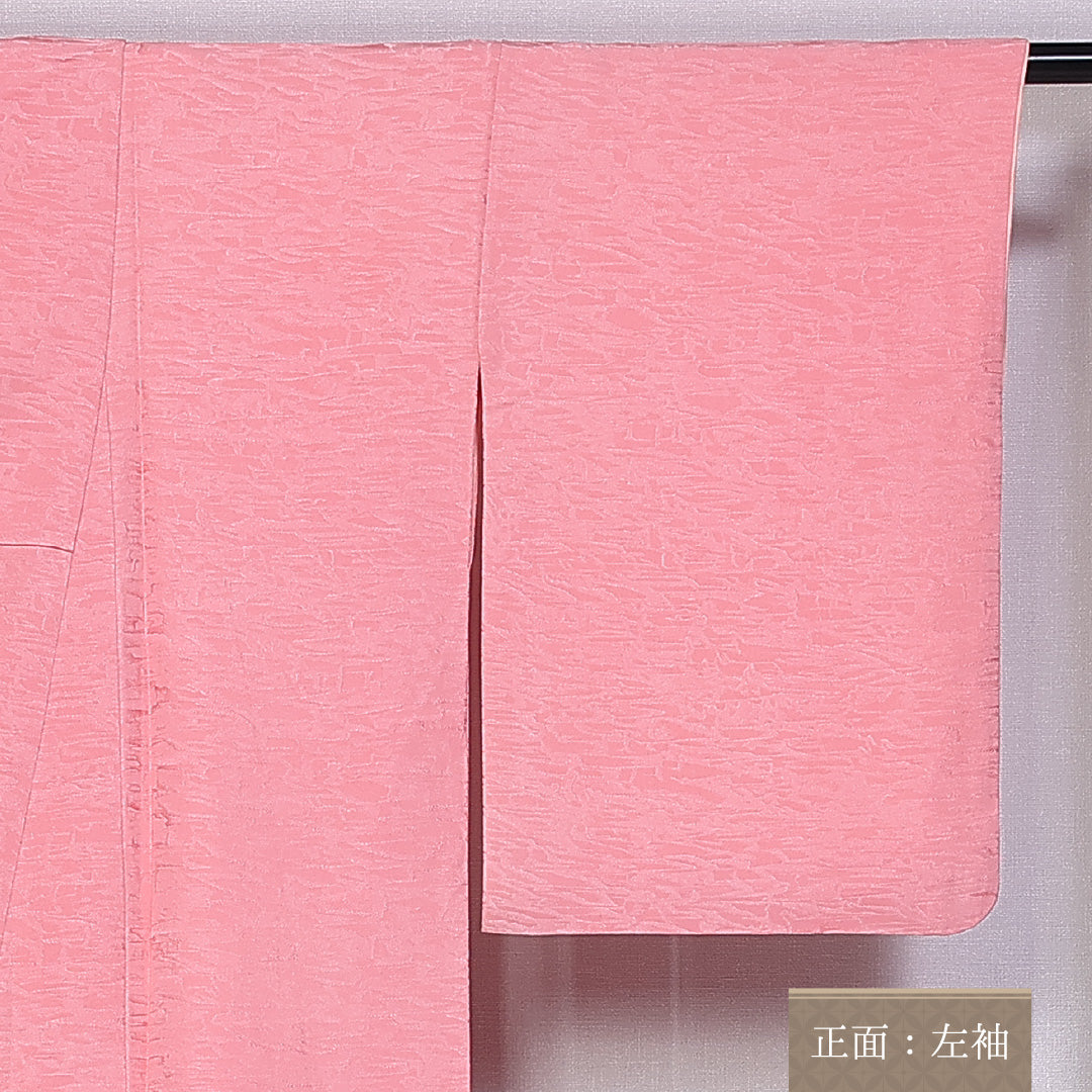 色無地 袷 身丈161cm 裄丈65cm 正絹 Bランク 一つ紋 (中陰五三桐) 紋意匠 (創作柄) セミフォーマル 広衿 Lサイズ ピンク系 HP 1219-10440