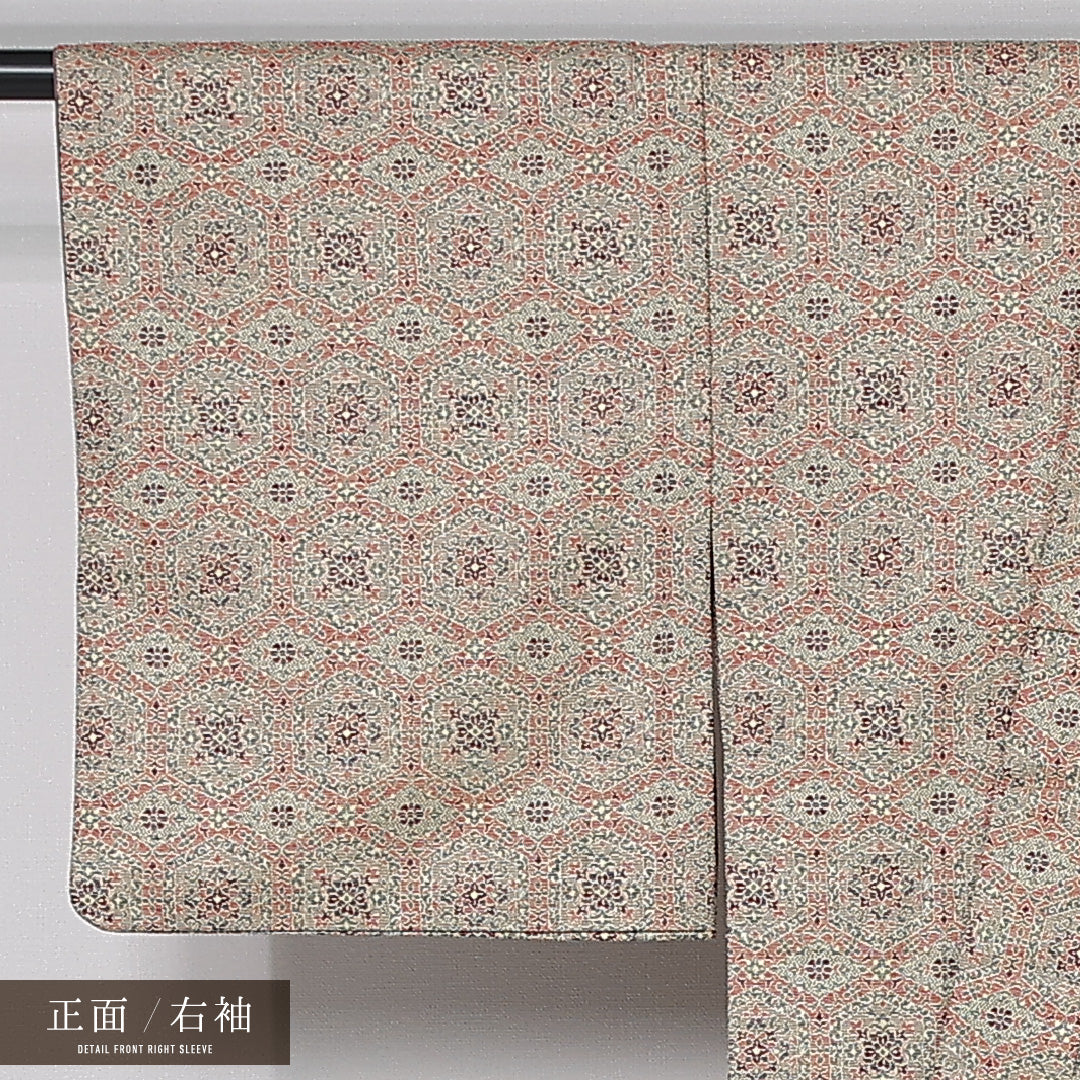 紬 身丈149cm 裄丈61.5cm Aランク XS 正絹 胴抜き バチ衿 オリエンタル 花菱亀甲 カジュアル ベージュ系 1216-12002