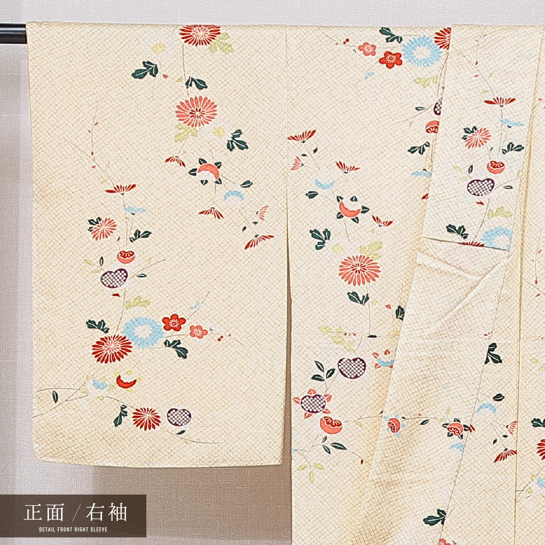 小紋 袷 身丈156cm 裄丈62cm 正絹 Aランク インフォーマル 広衿 Mサイズ 菊 クリーム系 HP 1221-15626