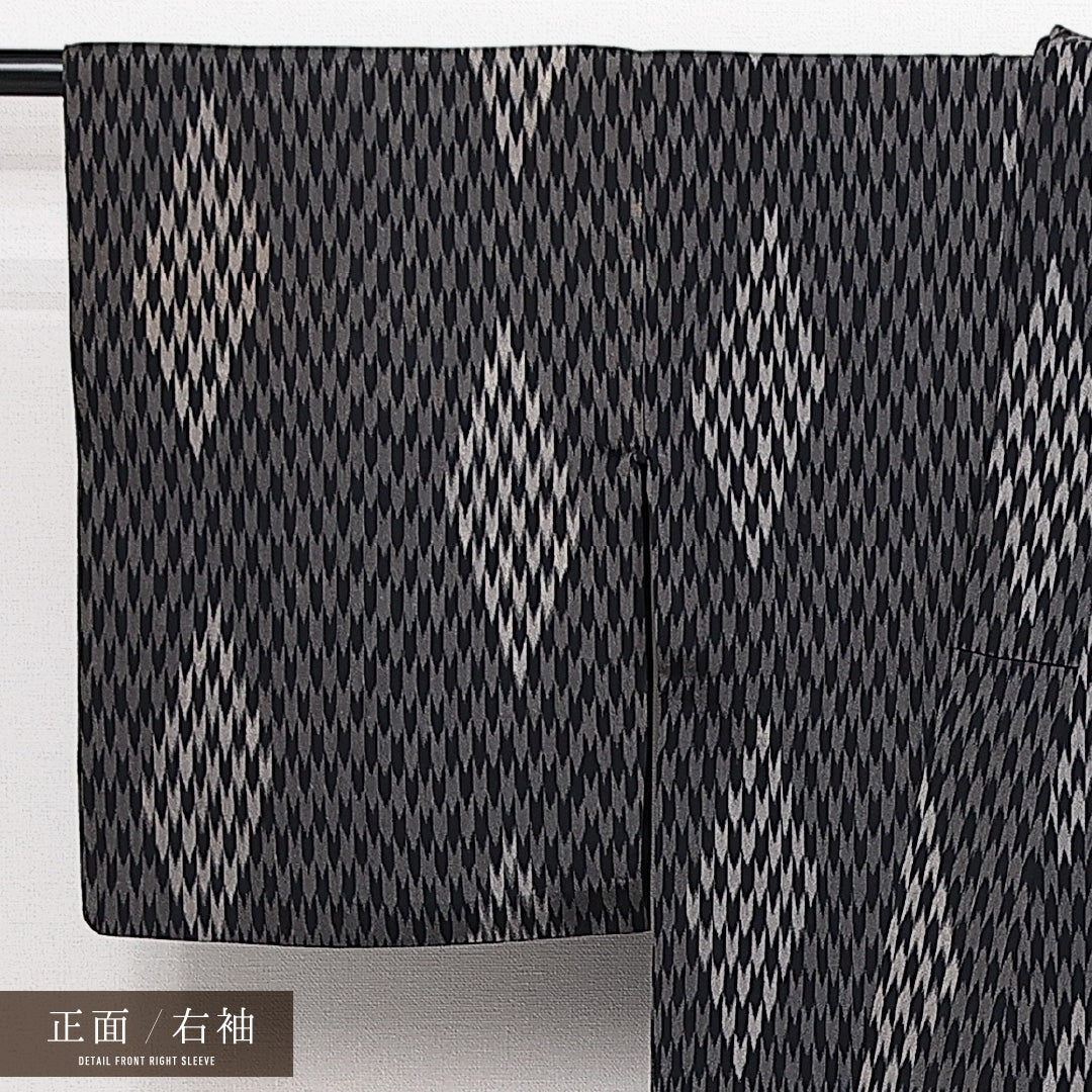 洗える着物 木綿の紬 単衣 身丈154cm 裄丈62cm 木綿 Aランク カジュアル バチ衿 Sサイズ 菱 黒系 RP 1223-14122