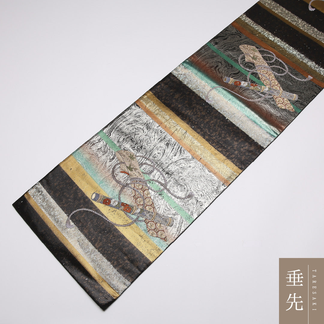 袋帯 帯丈432cm 正絹 六通 セミフォーマル 横笛 落款 グレー系 銀系 1243-01078