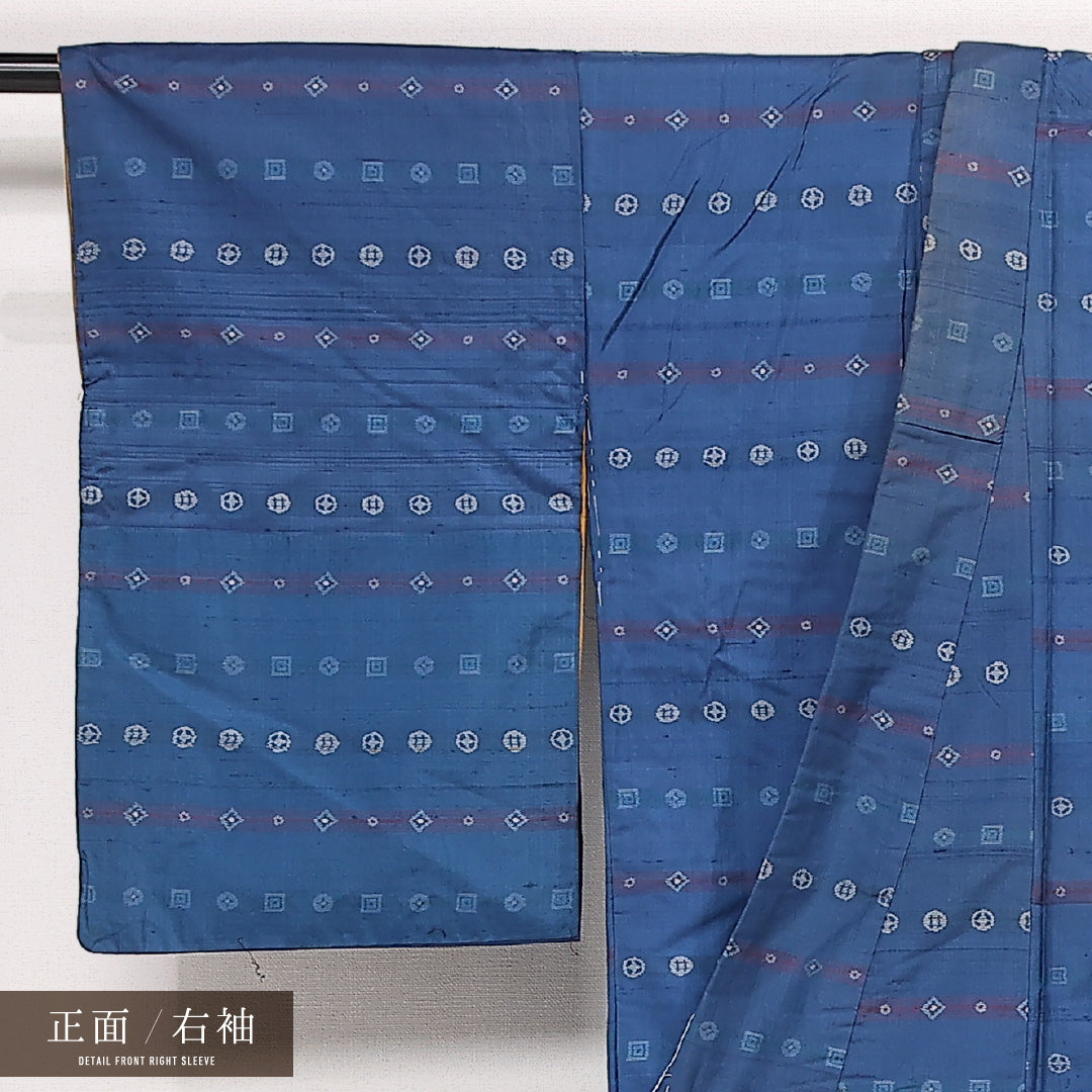 アンティーク 銘仙の着物 袷 身丈149cm 裄丈62cm 正絹 Cランク バチ衿 XSサイズ 幾何学柄 青系 RP 1223-13367
