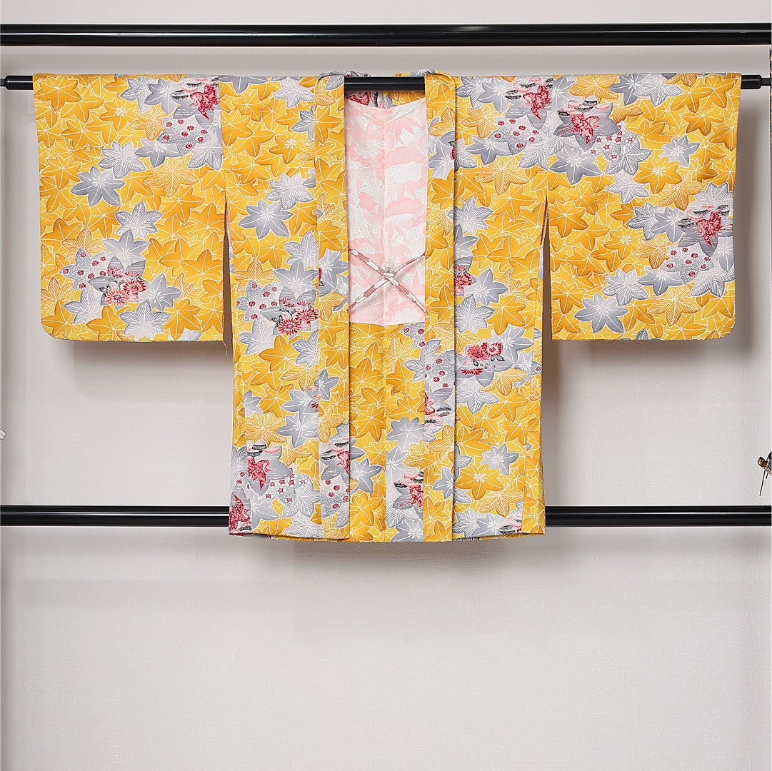 羽織 袷 身丈82cm 裄丈64cm 正絹 Aランク カジュアル Mサイズ 紐あり 鶴 楓 吉祥文様 黄系 HP 1232-12819