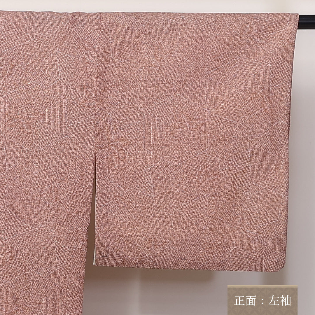 小紋(鮫) 洗える着物 単衣 身丈152cm 裄丈65cm ウール Sランク Sサイズ バチ衿 カジュアル 亀甲 植物柄 赤系 1215-02281