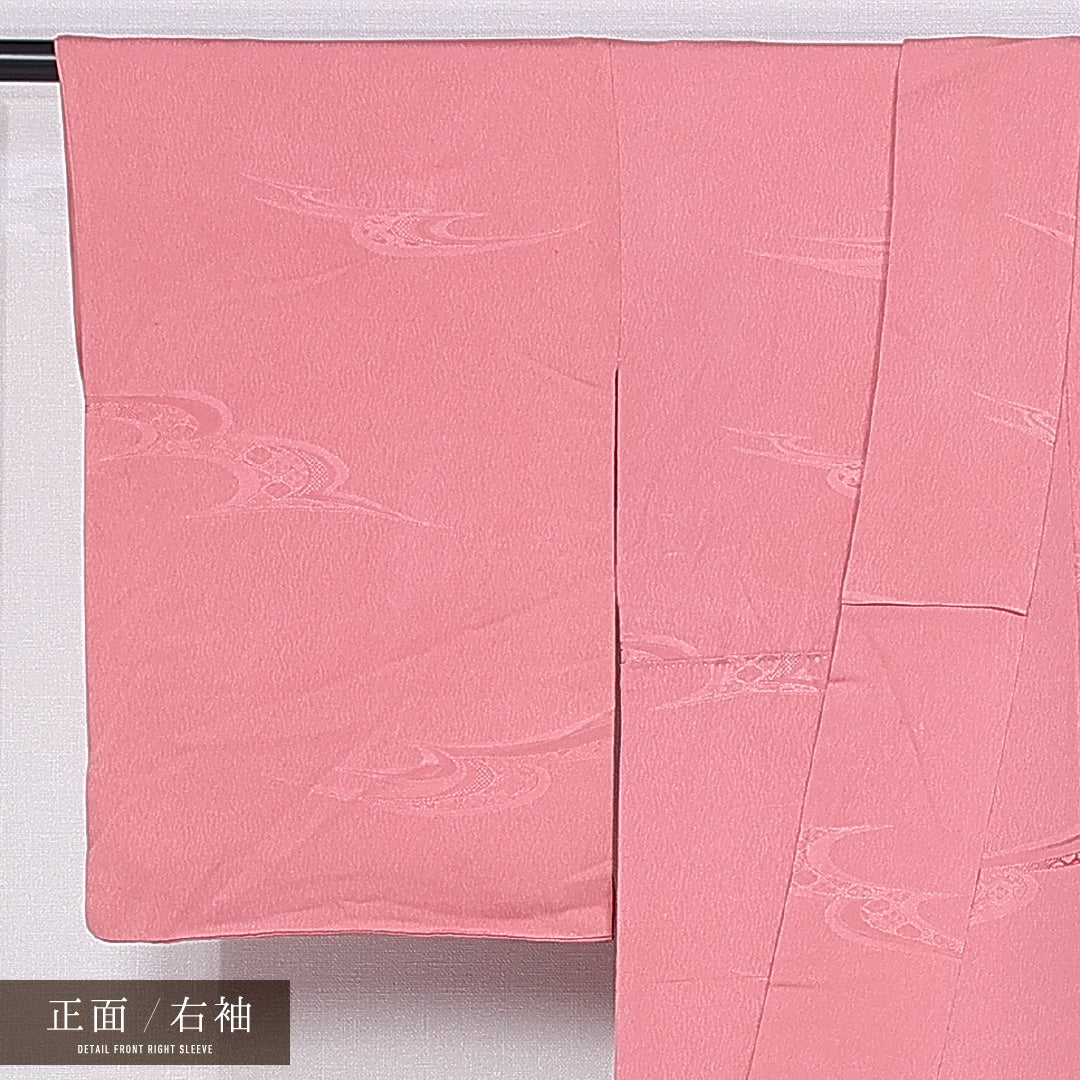 色無地 袷 身丈162cm 裄丈63cm 正絹 Aランク 一つ紋 (三つ柏) 紋意匠 (流水) セミフォーマル 広衿 Lサイズ 刺繍 ピンク系 M4 1219-11385