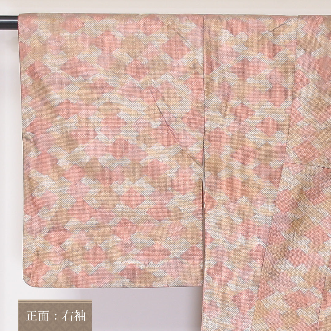 大島紬 袷 身丈150cm 裄丈63cm 正絹 Cランク インフォーマル 広衿 Sサイズ 松皮菱 ピンク系 LP 1223-03629