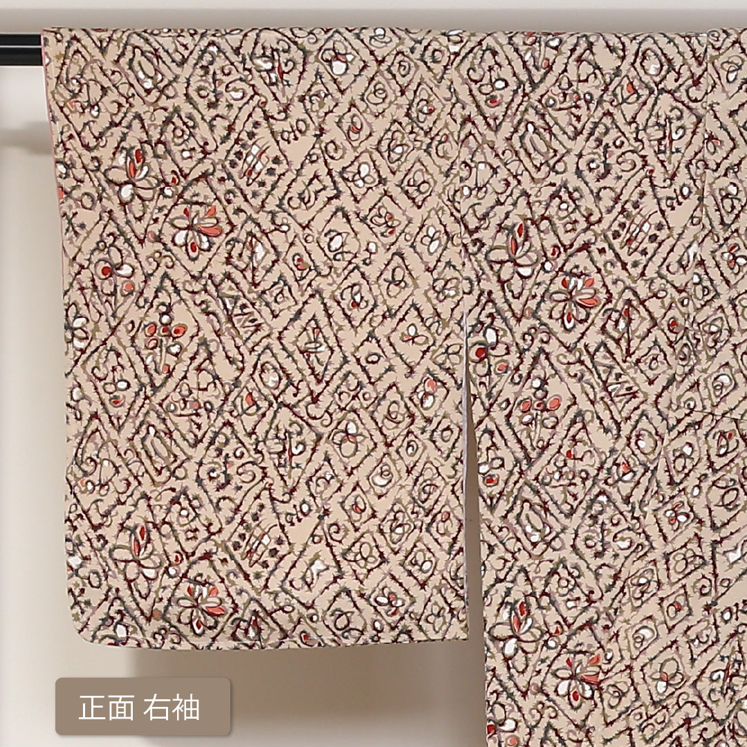 小紋 袷 身丈154cm 裄丈63cm 正絹 Aランク インフォーマル 広衿 Sサイズ 菱 創作柄 ベージュ系 HP 1221-01688