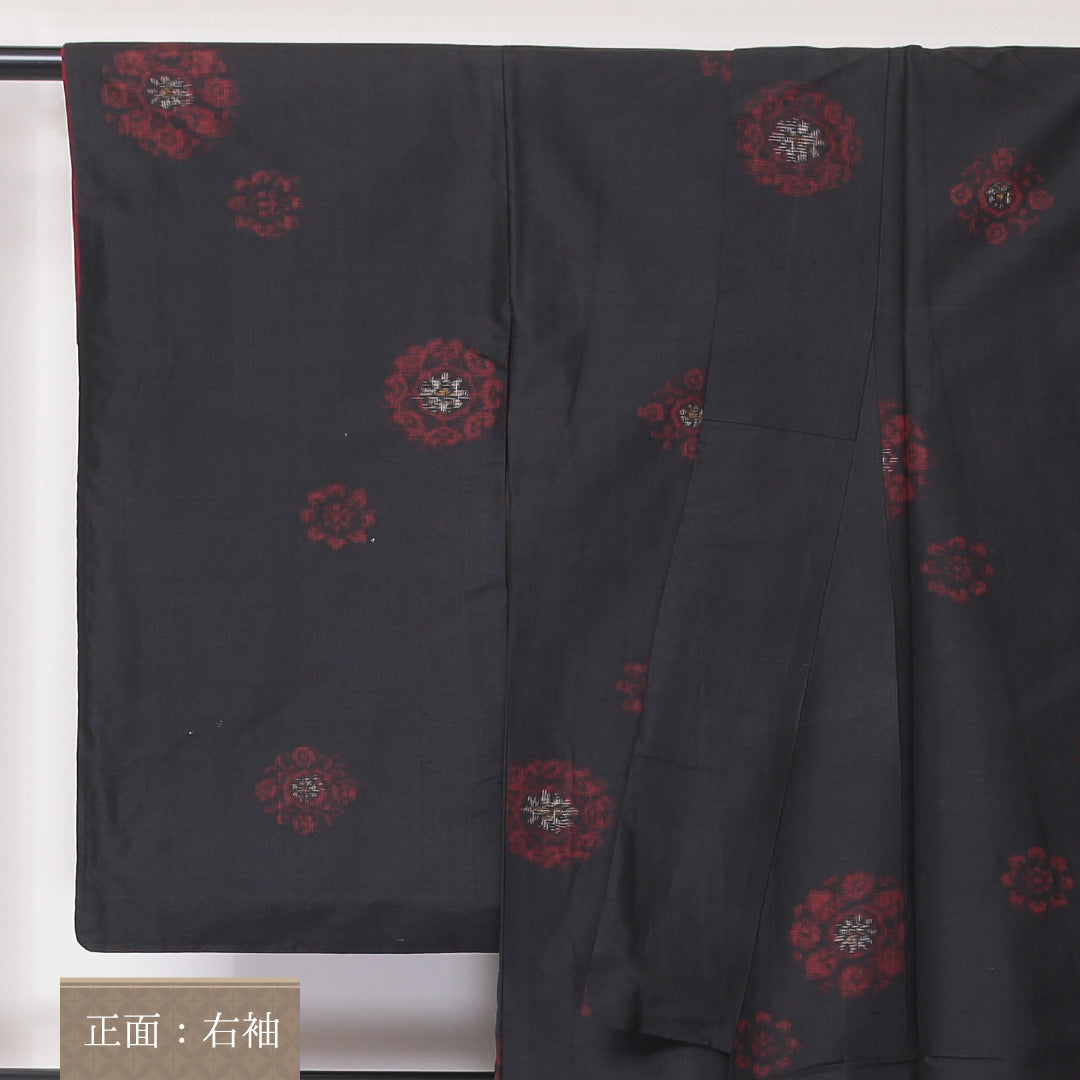 アンティーク 紬 袷 身丈151cm 裄丈63cm 正絹 Bランク 広衿 Sサイズ アラベスク文様 黒系 RP 1223-03558
