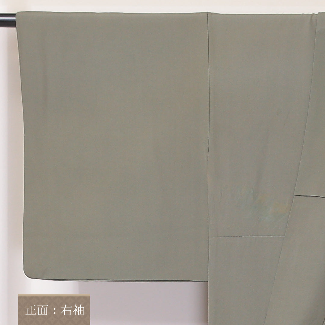 付下げ 袷 身丈159cm 裄68cm 正絹 三つ紋 色無地 相良刺繡 三つ巴 麴塵 Cランク 1212-00634