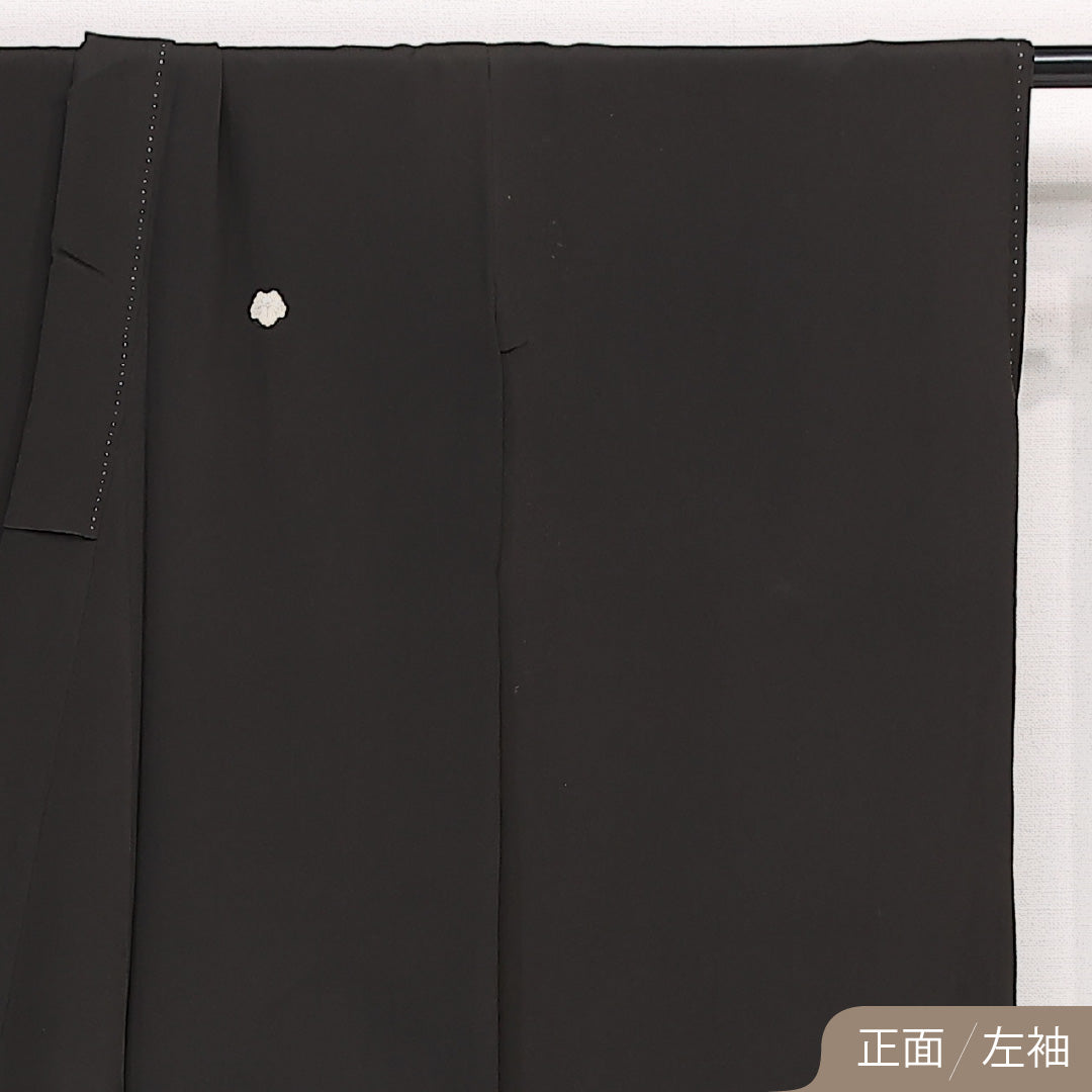 アンティーク 黒留袖 五つ紋 蔦 身丈156cm 裄丈64cm Cランク 正絹 袷 広衿 M 牡丹 松 古典的 華やか 黒系 1211-F0581