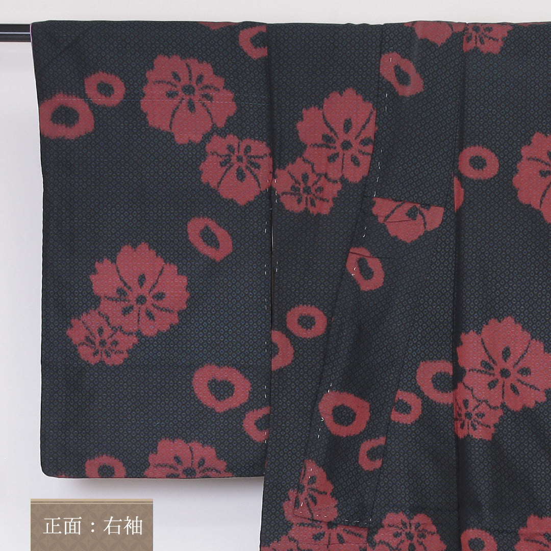 アンティーク 紬 袷 身丈148cm 裄丈63cm 正絹 Aランク XSサイズ 広衿 紋意匠 鹿の子 撫子 黒系 1216-03426