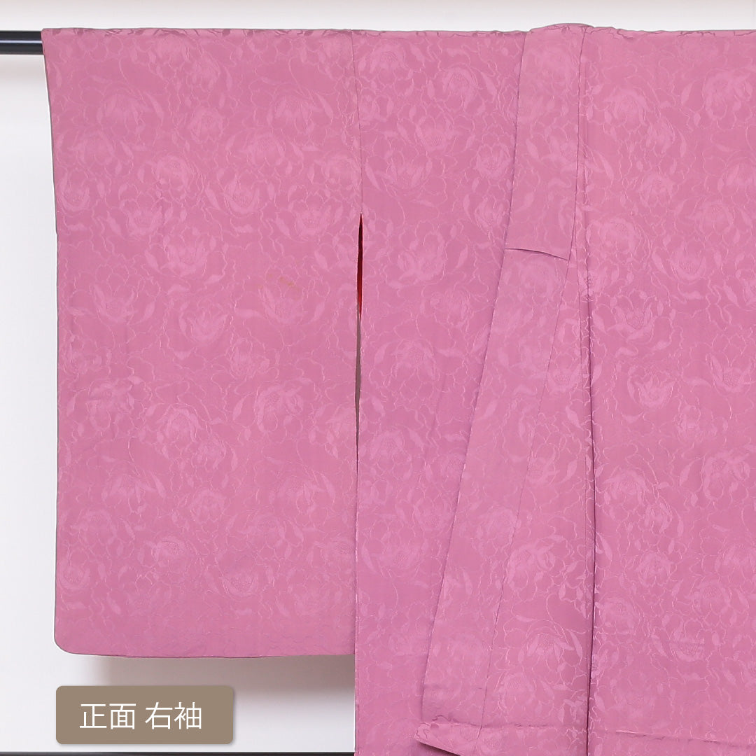 アンティーク 色無地 袷 身丈153cm 裄丈63cm 正絹 Bランク 一つ紋 (五三桐) 紋意匠 (牡丹) バチ衿 Sサイズ ピンク系 PO 1219-05198