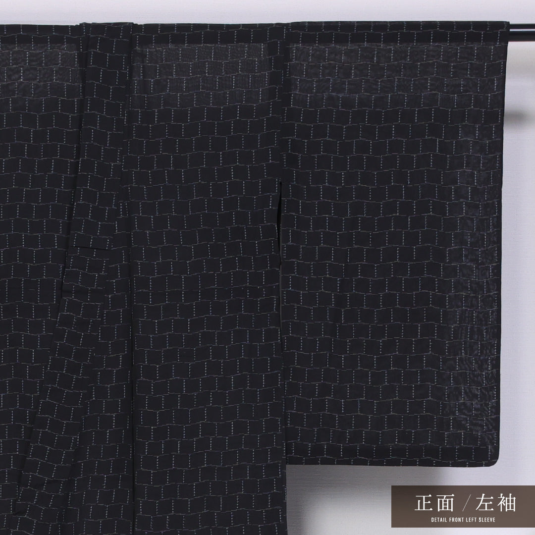 夏物 紬 夏紬 身丈151cm 裄丈63cm 正絹 Sランク カジュアル バチ衿 Sサイズ 十字絣 黒系 RP 1223-11445