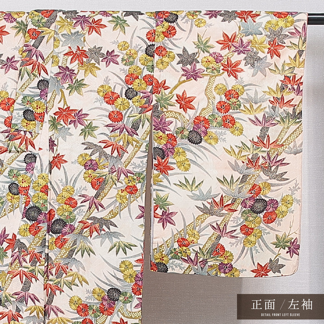 アンティーク 小紋 袷 身丈148cm 裄丈62cm 正絹 Bランク XSサイズ バチ衿 菊 紅葉 クリーム系 多色系 1215-15625