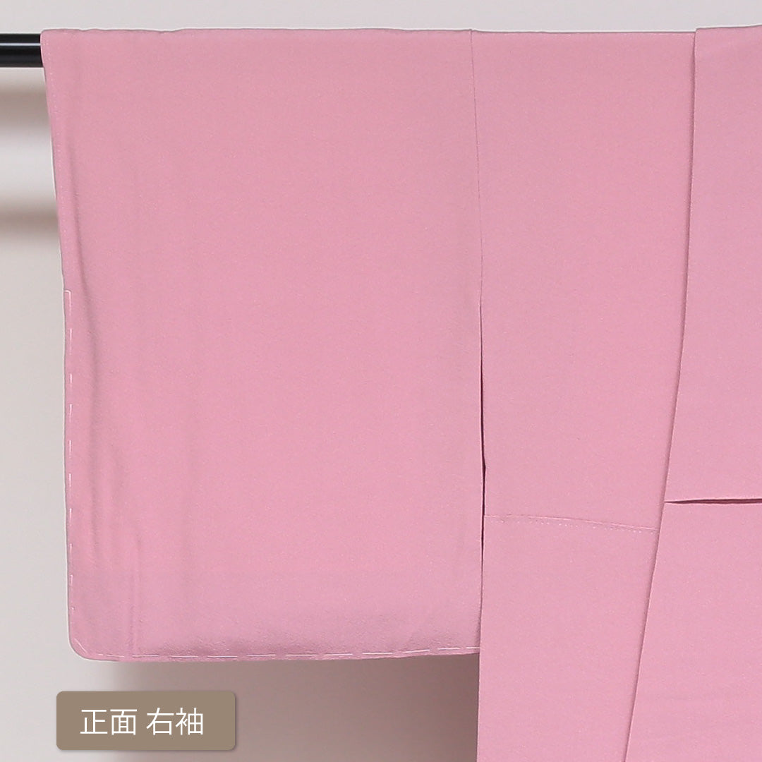 未使用品 色無地 (ちりめん) 袷 身丈161cm 裄丈62cm 正絹 Sランク 一つ紋 (四方瓜に花角) セミフォーマル 広衿 Lサイズ 落款 無地 ちりめん ピンク系 M4 1219-05182