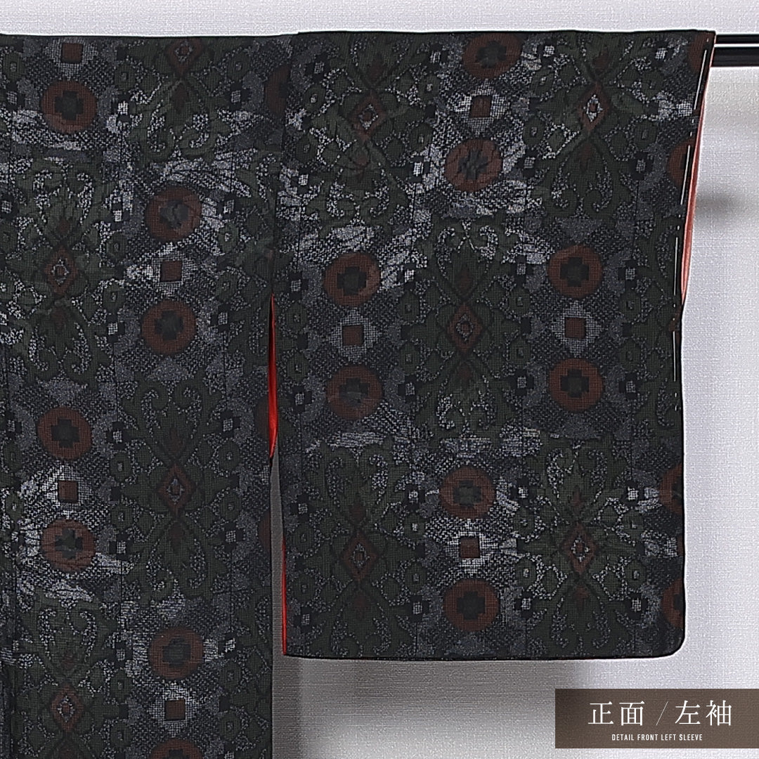 アンティーク 紬 袷 身丈149cm 裄丈63cm 正絹 Aランク バチ衿 XSサイズ 花柄 植物柄 黒系 RP 1223-11243