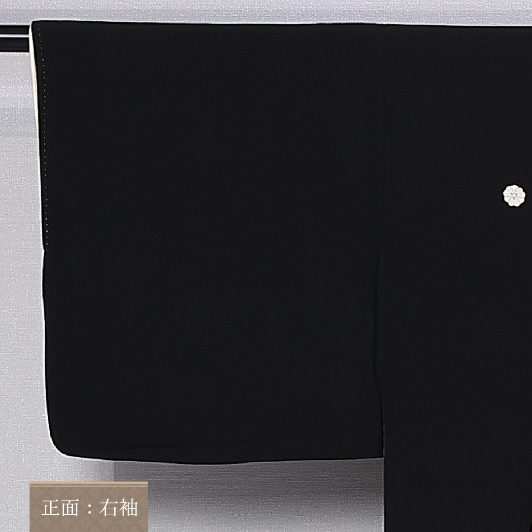 黒留袖 五つ紋 剣片喰 身丈150cm 裄丈61.5cm Aランク 正絹 袷 比翼 広衿 S 蘇州刺繍 鳳凰 エ霞 フォーマル 黒系 1211-F0303
