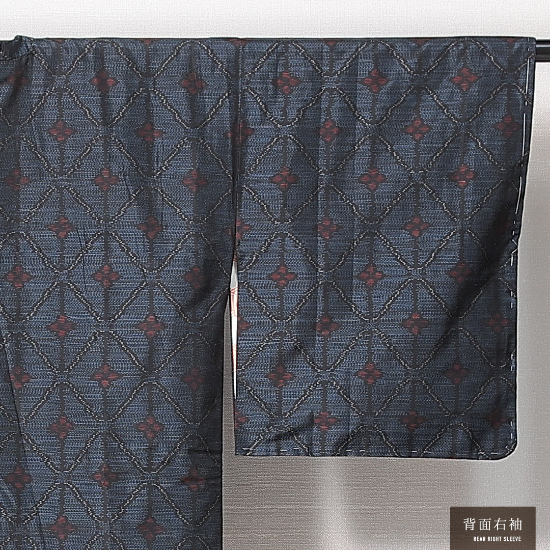 道行コート (村山大島紬) 袷 身丈88cm 裄丈65cm 正絹 Sランク セミフォーマル Mサイズ 緯総絣 ポケットあり 花菱 網目 紺系 RP 1237-14682