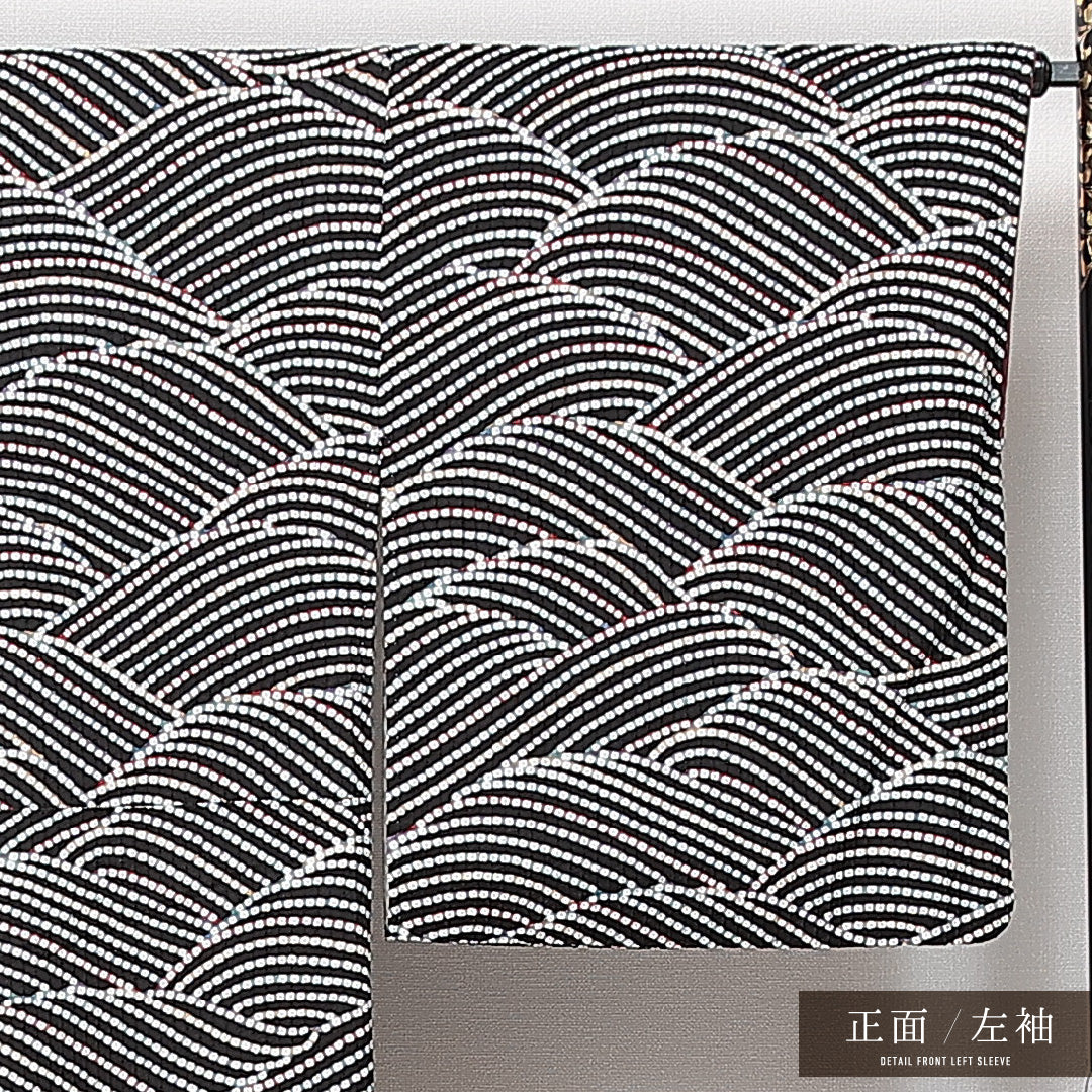 小紋 袷 身丈158cm 裄丈68cm 正絹 Sランク Mサイズ 広衿 インフォーマル 総絞り 波 黒系 多色系 1215-14900