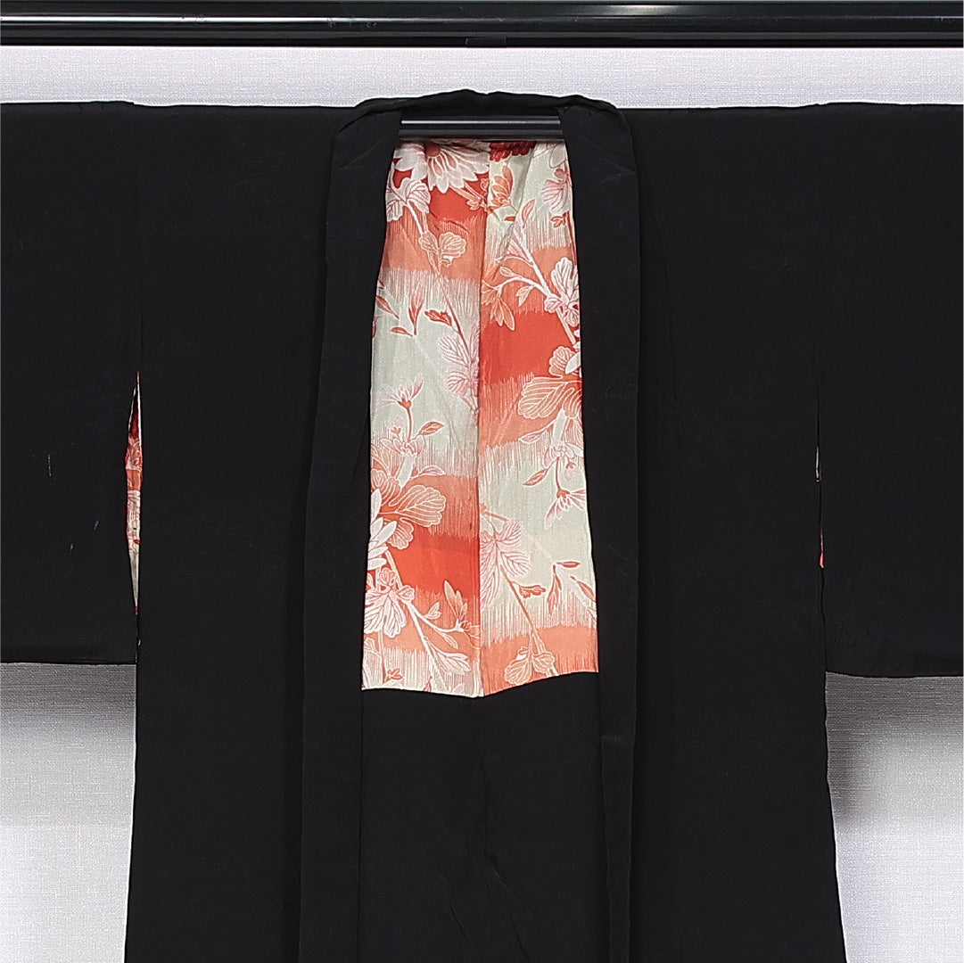 アンティーク 黒羽織 袷 身丈83cm 裄丈62cm 正絹 Aランク 三つ紋 (丸に沢瀉) 紋意匠 (植物柄) Sサイズ 黒系 RP 1233-11130