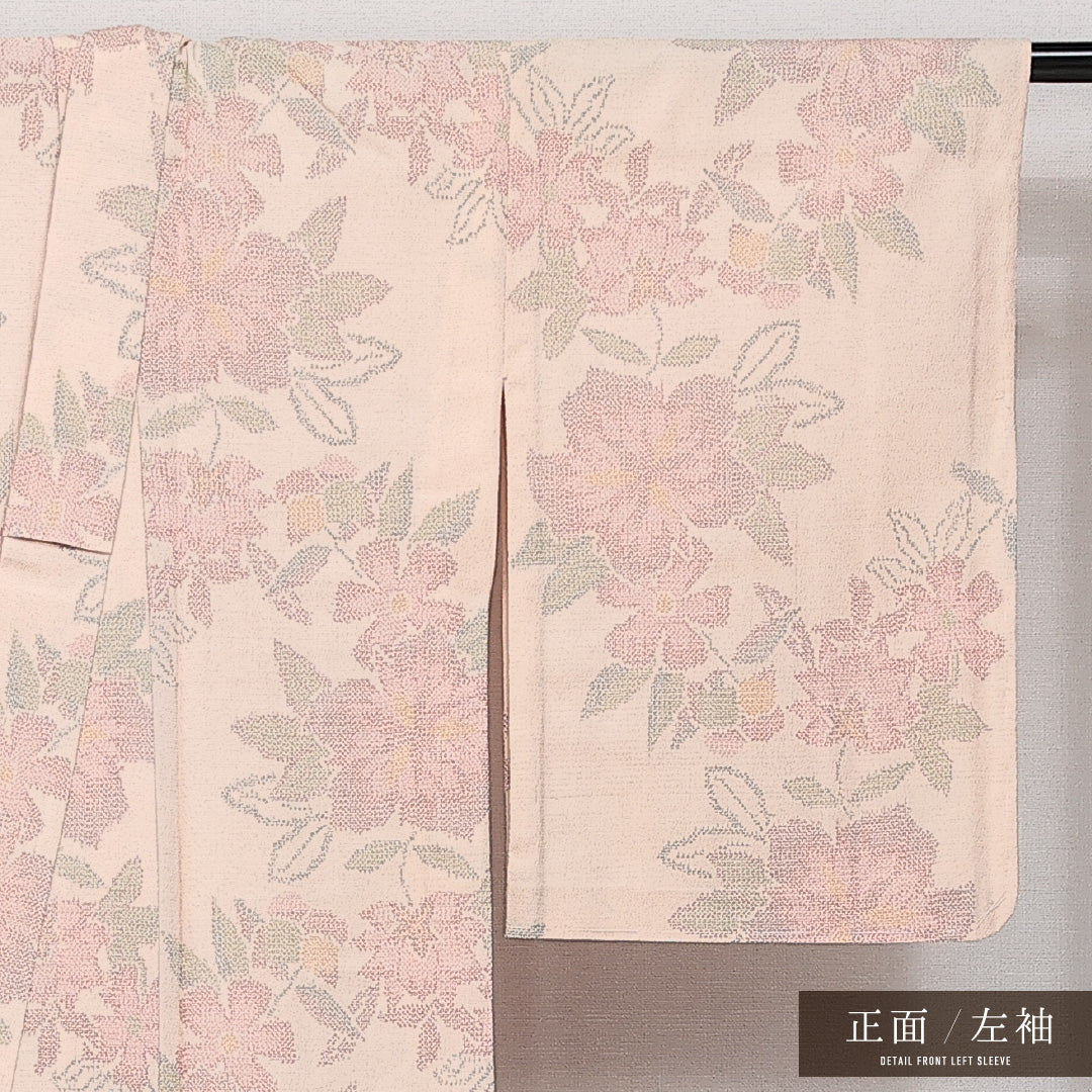 未使用品 紬 単衣 身丈161cm 裄丈62cm 正絹 Sランク カジュアル バチ衿 Lサイズ 織り出し しつけ糸 花柄 ピンク系 RP 1223-14317