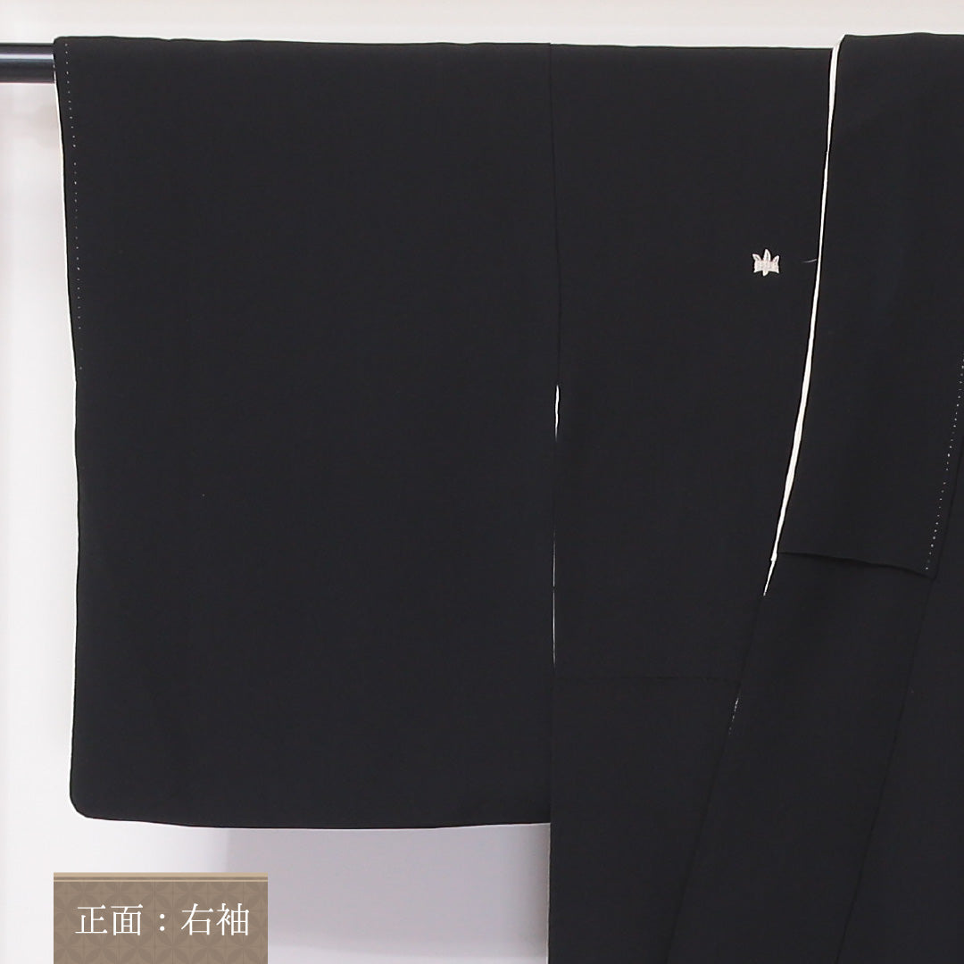 黒留袖 五つ紋 五七桐 身丈158cm 裄丈61.5cm Aランク 正絹 袷 比翼 広衿 M アラベスク 雪輪 金銀糸 フォーマル 黒系 1211-F0232