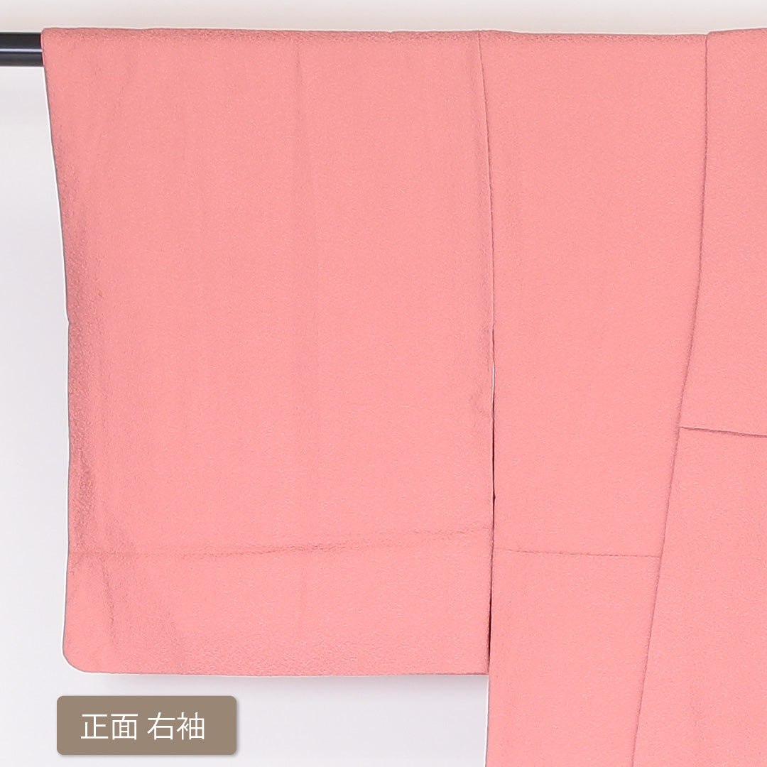 色無地 袷 身丈161cm 裄65cm 一つ紋 地紋なし 正絹 ちりめん ピンク系 Sランク 五三桐 縫い紋 通紋 一つ紋 1214-00390-2413