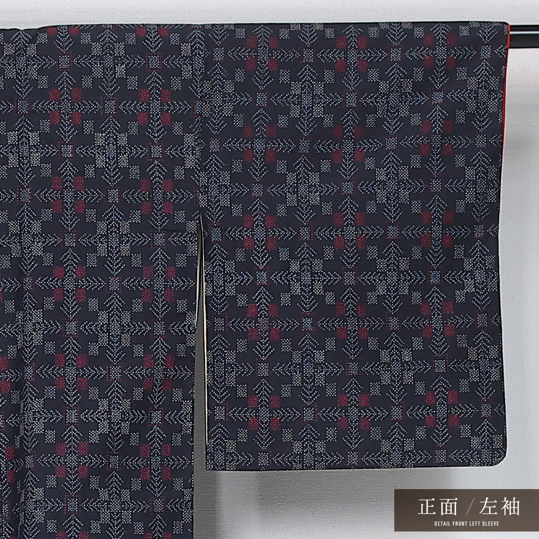 紬 袷 身丈154cm 裄丈65cm 正絹 Aランク カジュアル 広衿 Sサイズ 幾何学柄 紺系 RP 1223-11930