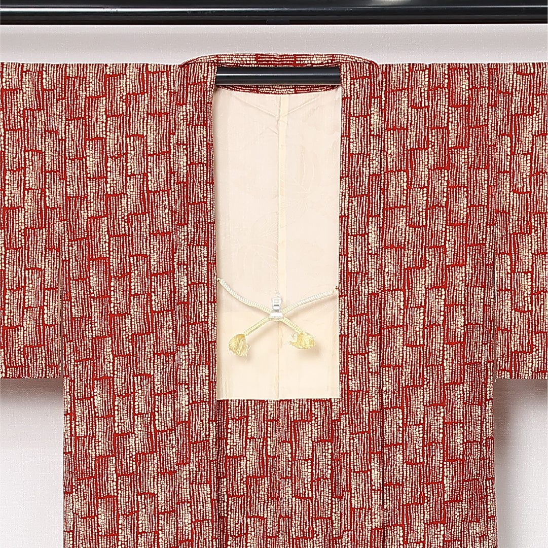 羽織 袷 身丈78cm 裄丈66cm 正絹 Sランク カジュアル Mサイズ 紐あり 創作柄 赤系 RP 1232-12948