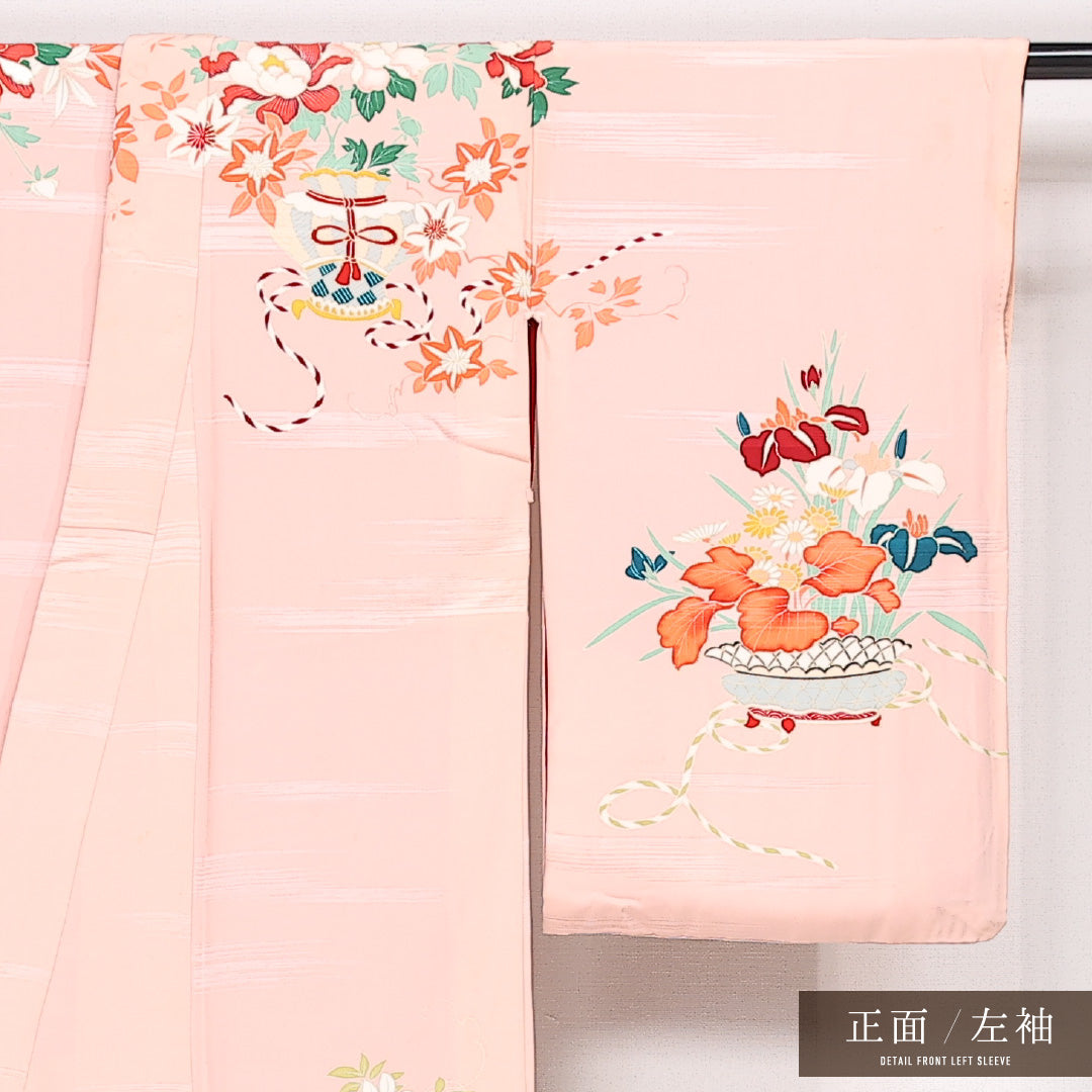 アンティーク 訪問着 袷 身丈154cm 裄丈62cm Cランク 正絹 バチ衿 Sサイズ 刺繍 花瓶 独創的 華やか ピンク系 1212-13523