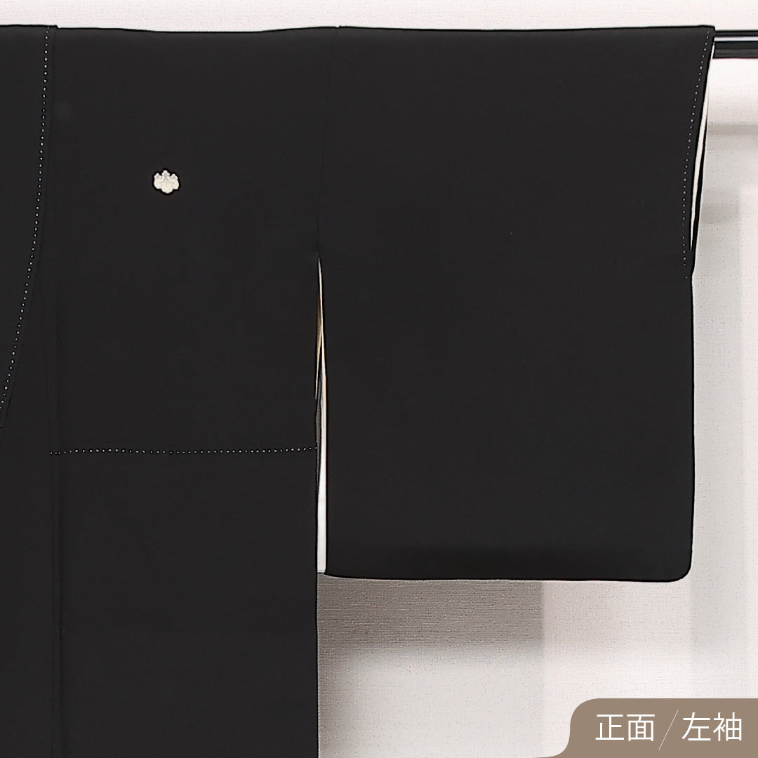 黒留袖 五つ紋 五三桐 身丈154cm 裄丈64.5cm Aランク 正絹 袷 比翼 広衿 S 鶴 吉祥文様 フォーマル 古典的 華やか 黒系 1211-F0580