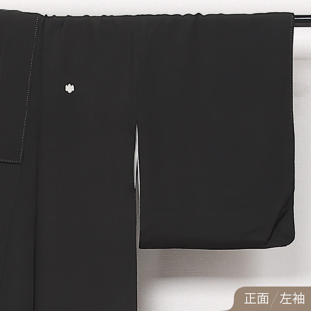 黒留袖 五つ紋 五三桐 身丈156cm 裄丈64cm Aランク 正絹 袷 比翼 広衿 M エ霞 花菱亀甲 フォーマル 古典的 しとやか 黒系 1211-F0594