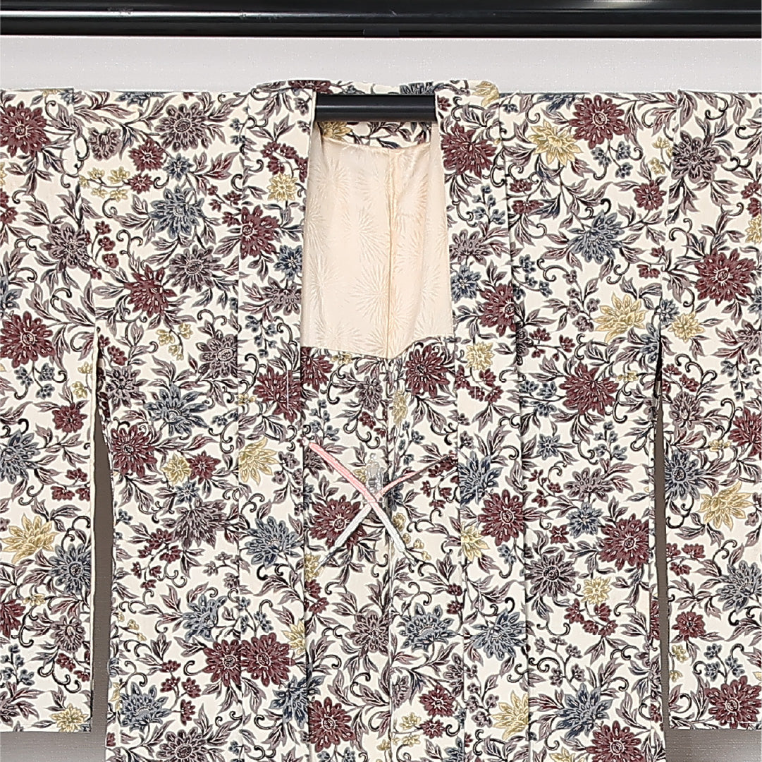 羽織 袷 身丈83cm 裄丈64cm 正絹 Sランク カジュアル Mサイズ 紐あり 唐草 菊 クリーム系 M4 1232-12614