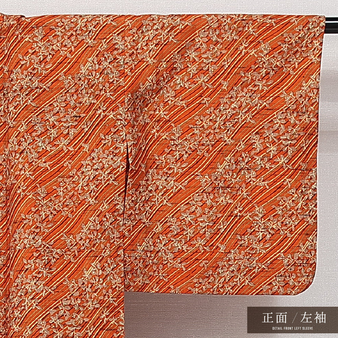 洗える着物 ウールの紬 単衣 身丈143cm 裄丈57cm ウール Sランク カジュアル バチ衿 XSサイズ 染め紬 植物柄 朱系 RP 1223-14334