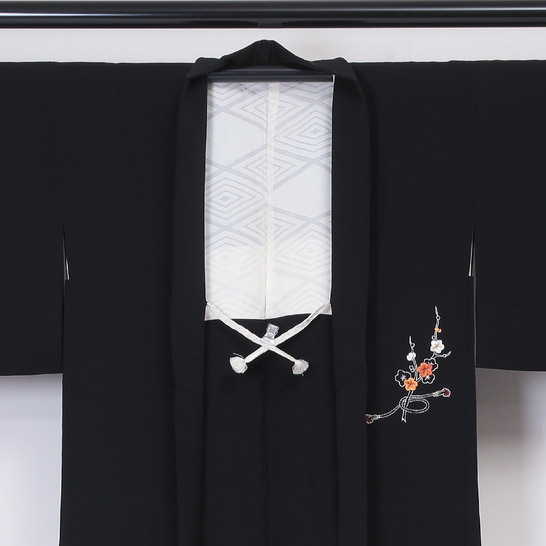 黒羽織 袷 身丈78cm 裄丈64cm 正絹 Sランク インフォーマル Mサイズ 蘇州刺繍 相良刺繍 紐あり 花車 黒系 PO 1233-05877