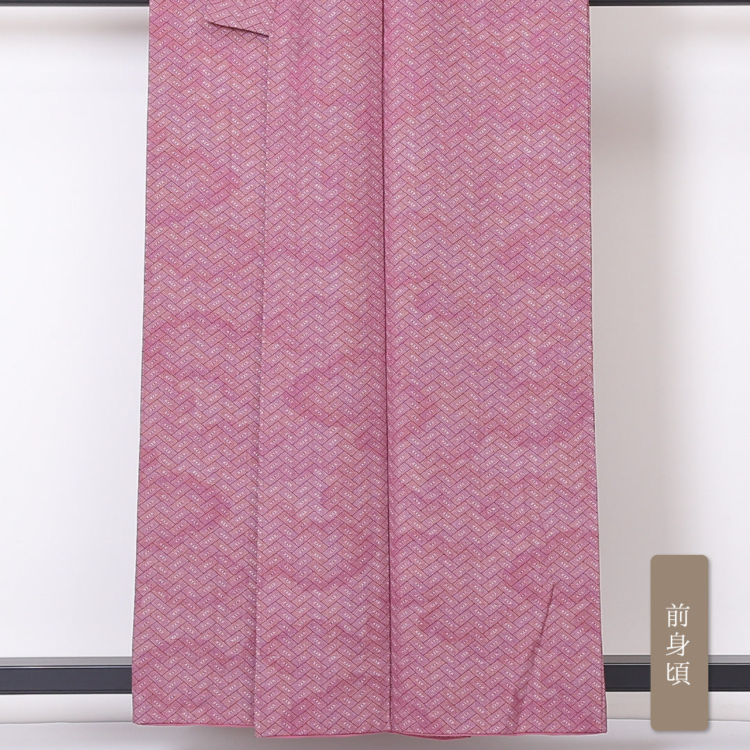 小紋 袷 身丈156cm 裄丈64cm 正絹 Sランク 紋意匠 (エ霞) インフォーマル バチ衿 Mサイズ ぼかし染 籠目 ピンク系 RP 1221-01947