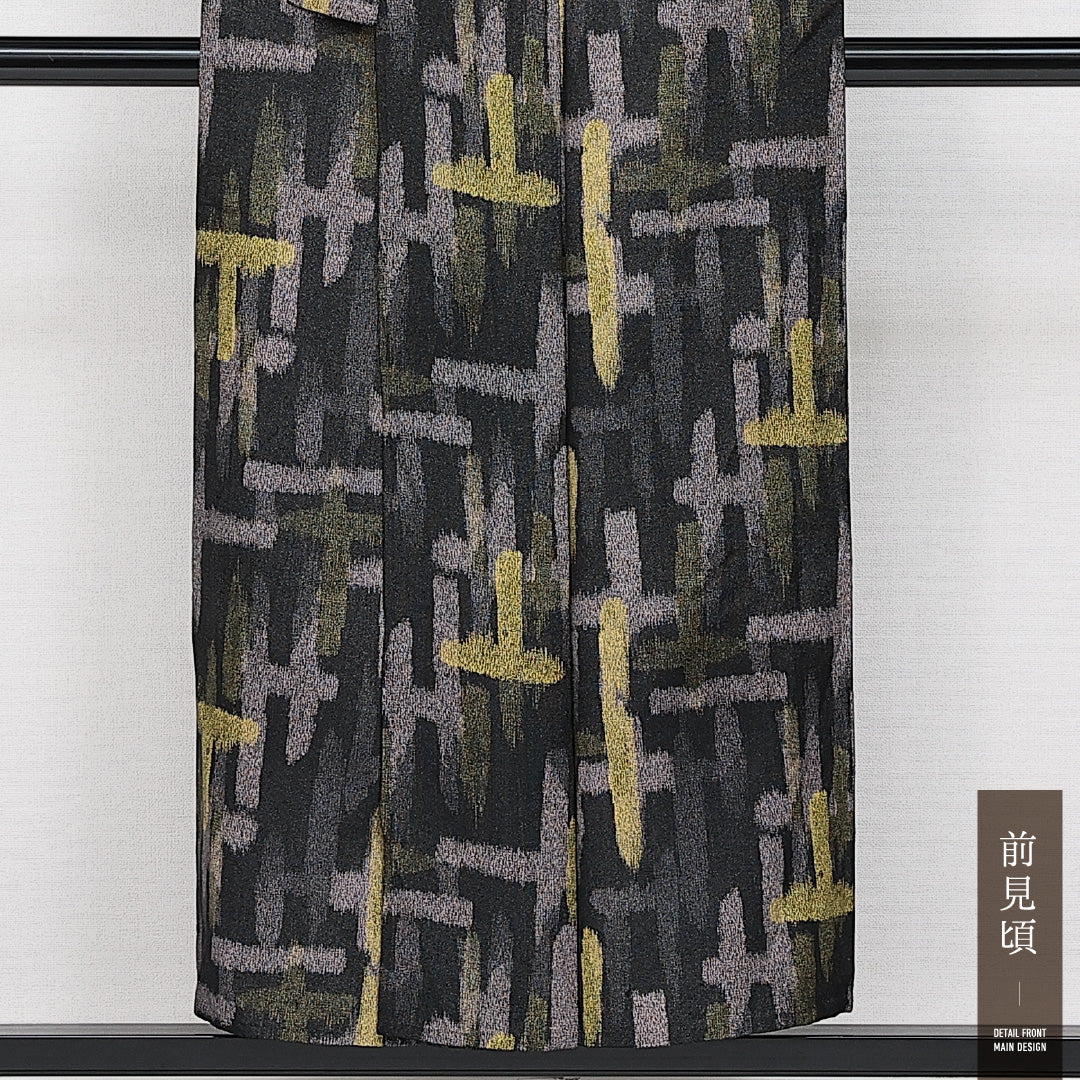 洗える着物 ウールの紬 単衣 身丈150cm 裄丈62cm ウール Aランク カジュアル バチ衿 Sサイズ 創作柄 黒系 HP 1223-14455