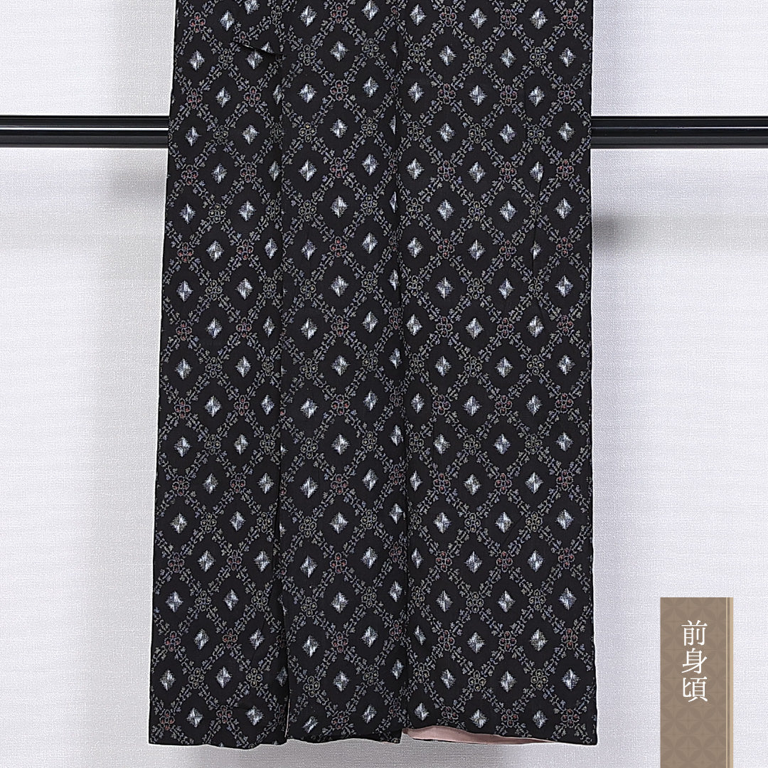 アンティーク 小紋 袷 身丈146cm 裄丈61cm 正絹 Aランク バチ衿 XSサイズ 抽象柄 黒系 RP 1221-10146