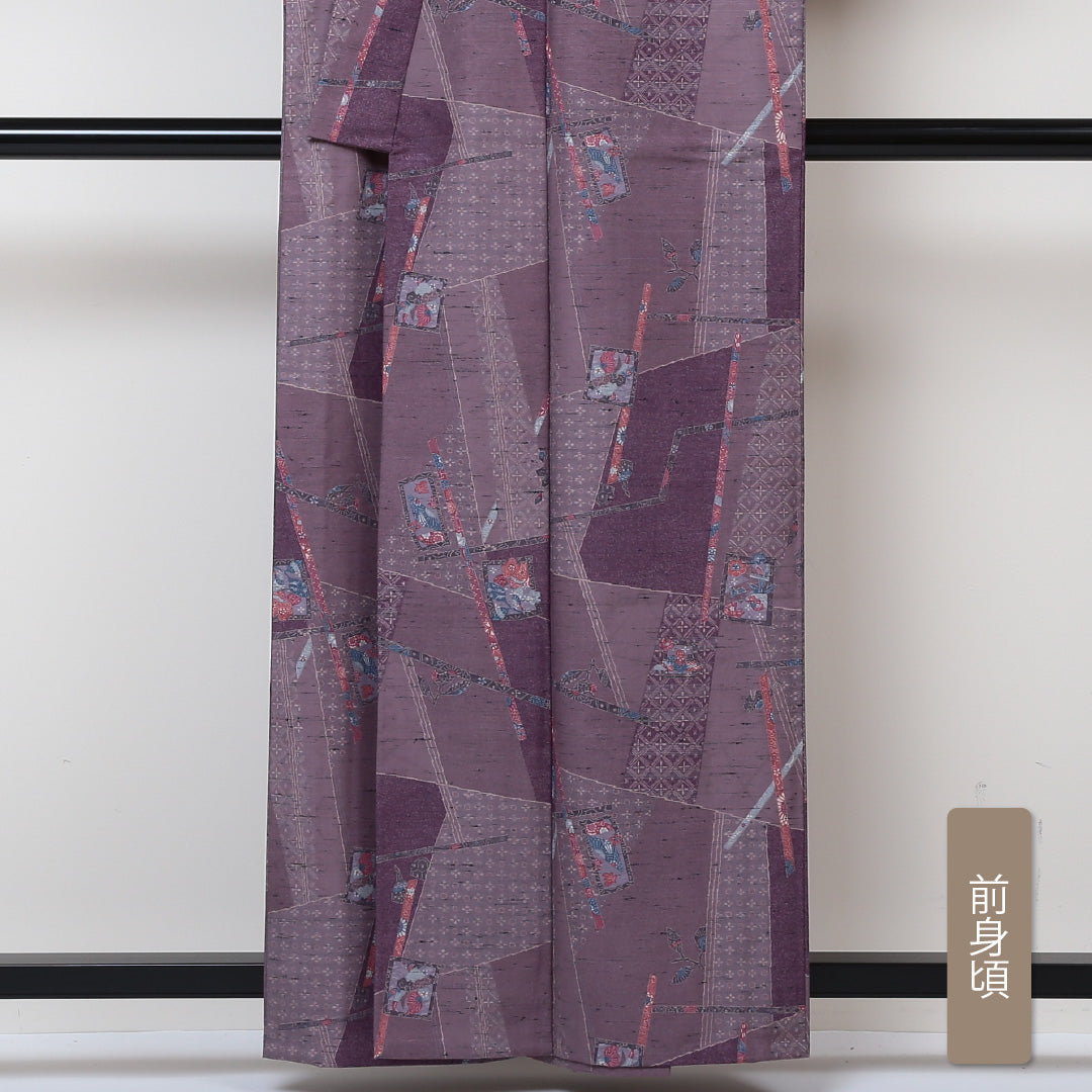 未使用品 紬 単衣 身丈158cm 裄丈63cm 正絹 Sランク Mサイズ バチ衿 カジュアル 寄せ柄 しつけ糸 紫系 1216-02978