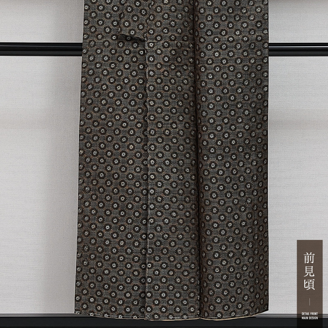 紬 袷 身丈150cm 裄丈62cm 正絹 Sランク カジュアル バチ衿 Sサイズ 平織 創作柄 経緯絣 グレー系 RP 1223-14282