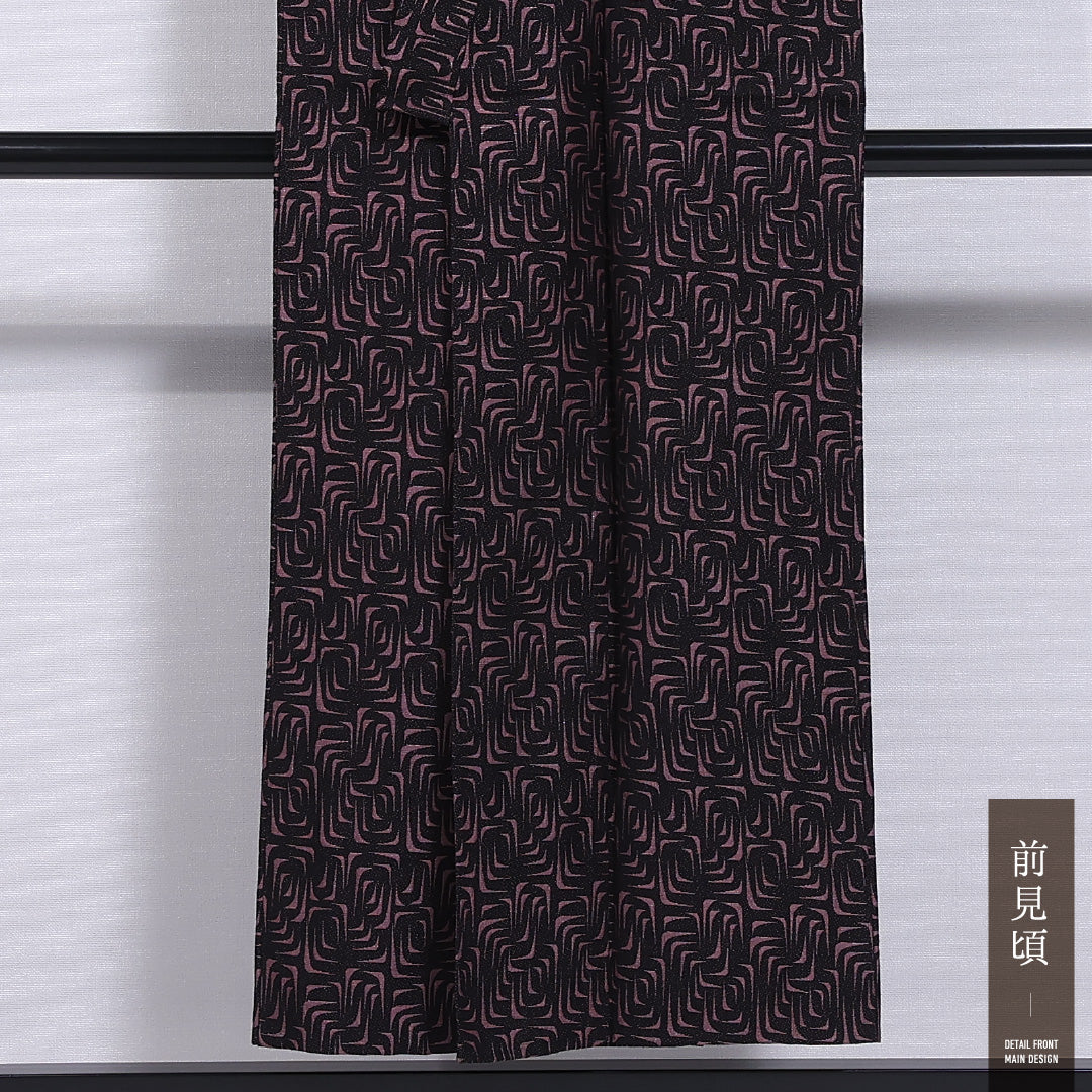 洗える着物 ウールの紬 単衣 身丈148cm 裄丈63cm ウール Sランク カジュアル バチ衿 XSサイズ 幾何学柄 黒系 RP 1223-11852