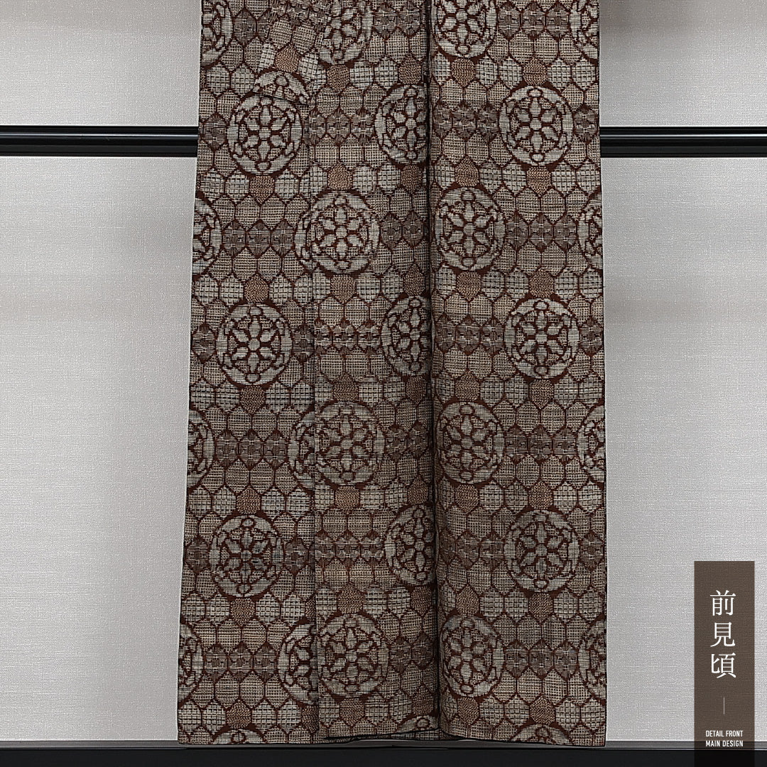 アンティーク 紬 袷 身丈149cm 裄丈63cm 正絹 Aランク バチ衿 XSサイズ 亀甲 茶系 RP 1223-14333